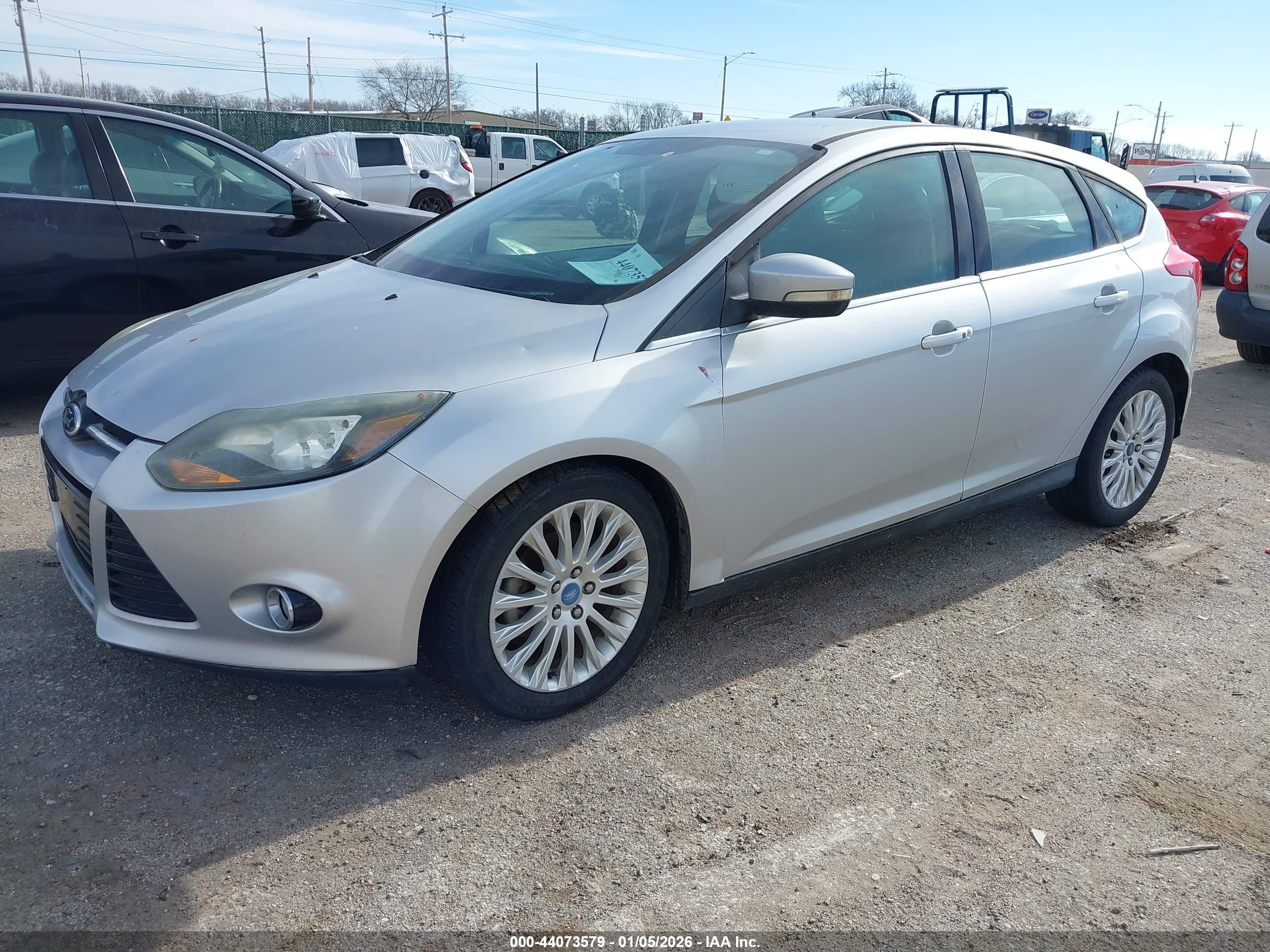 FORD FOCUS image 2