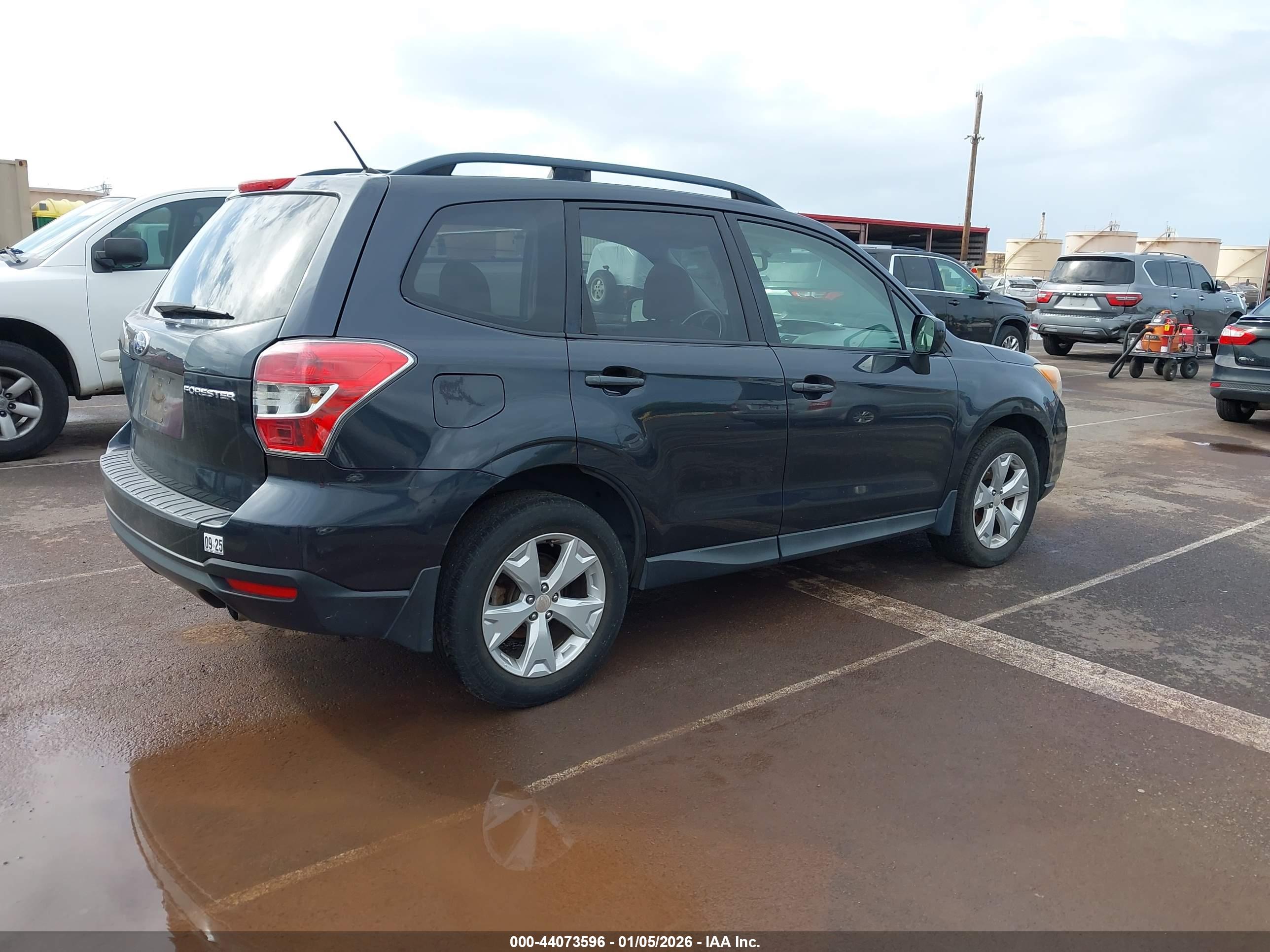 SUBARU FORESTER image 4
