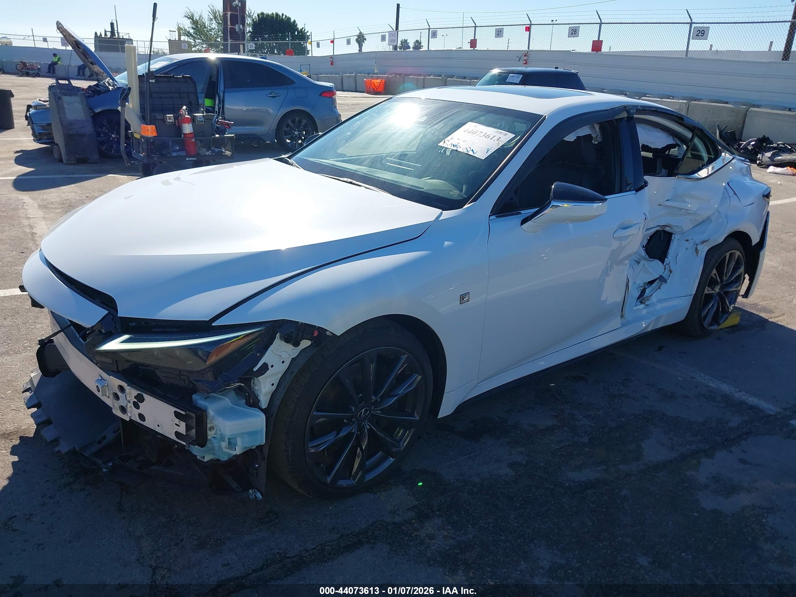 LEXUS IS image 2