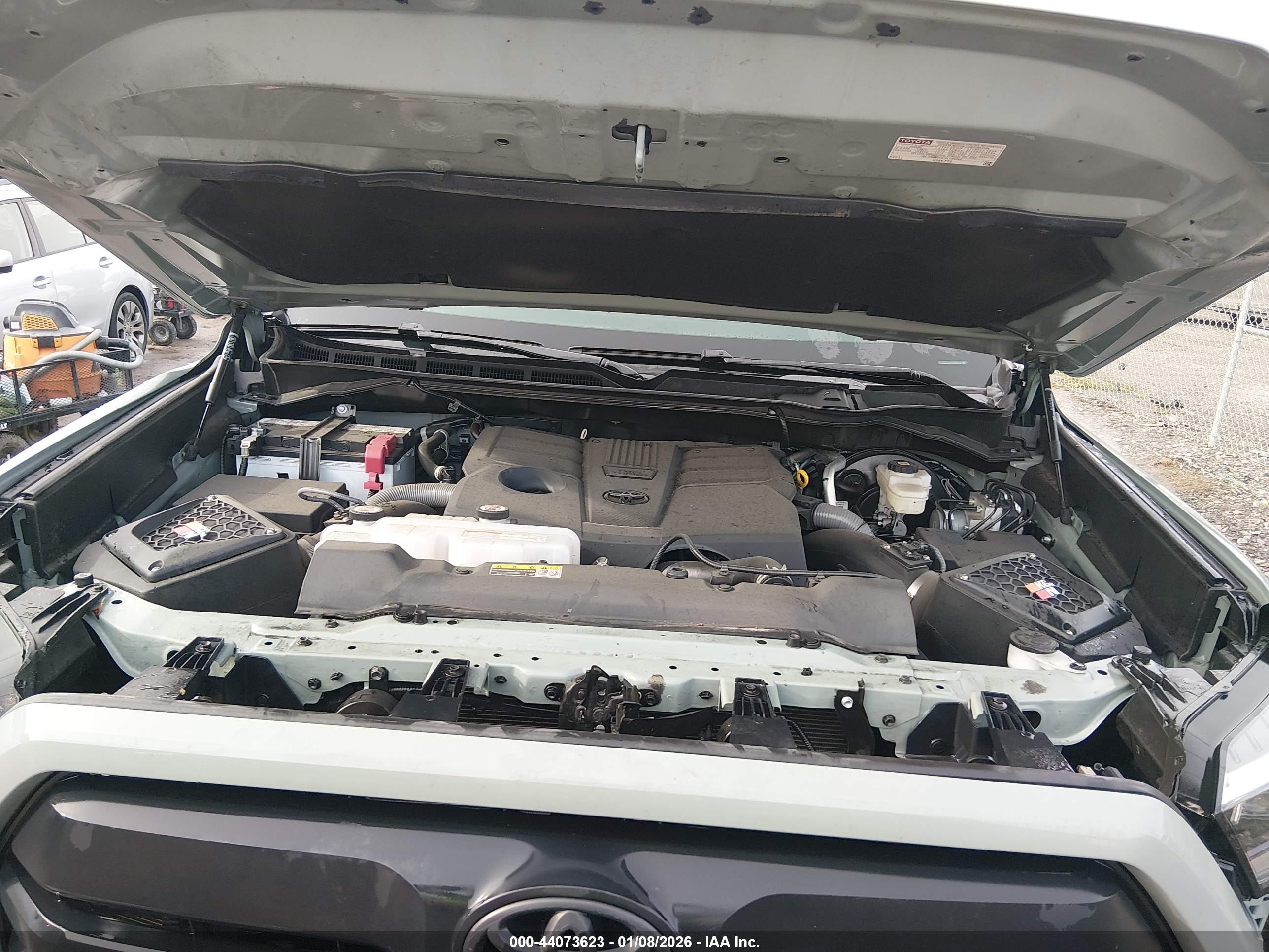 TOYOTA TUNDRA image 10