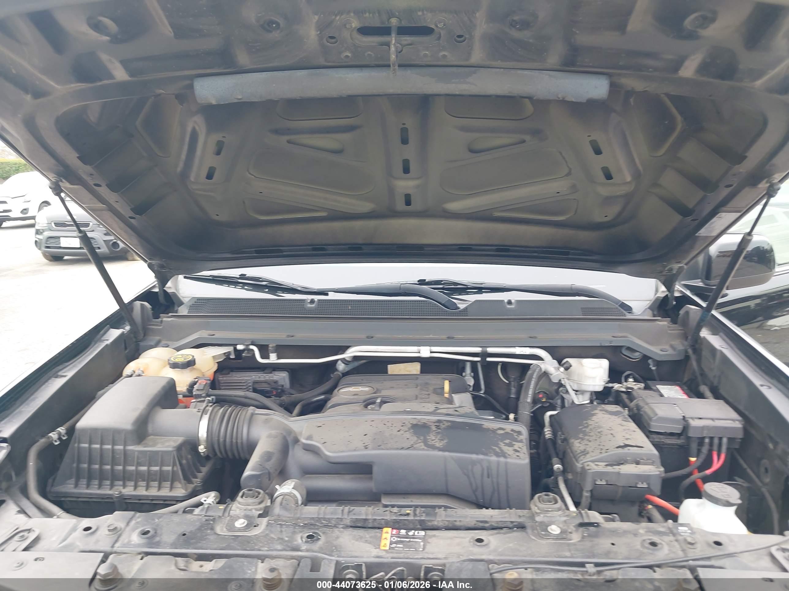 CHEVROLET COLORADO image 10