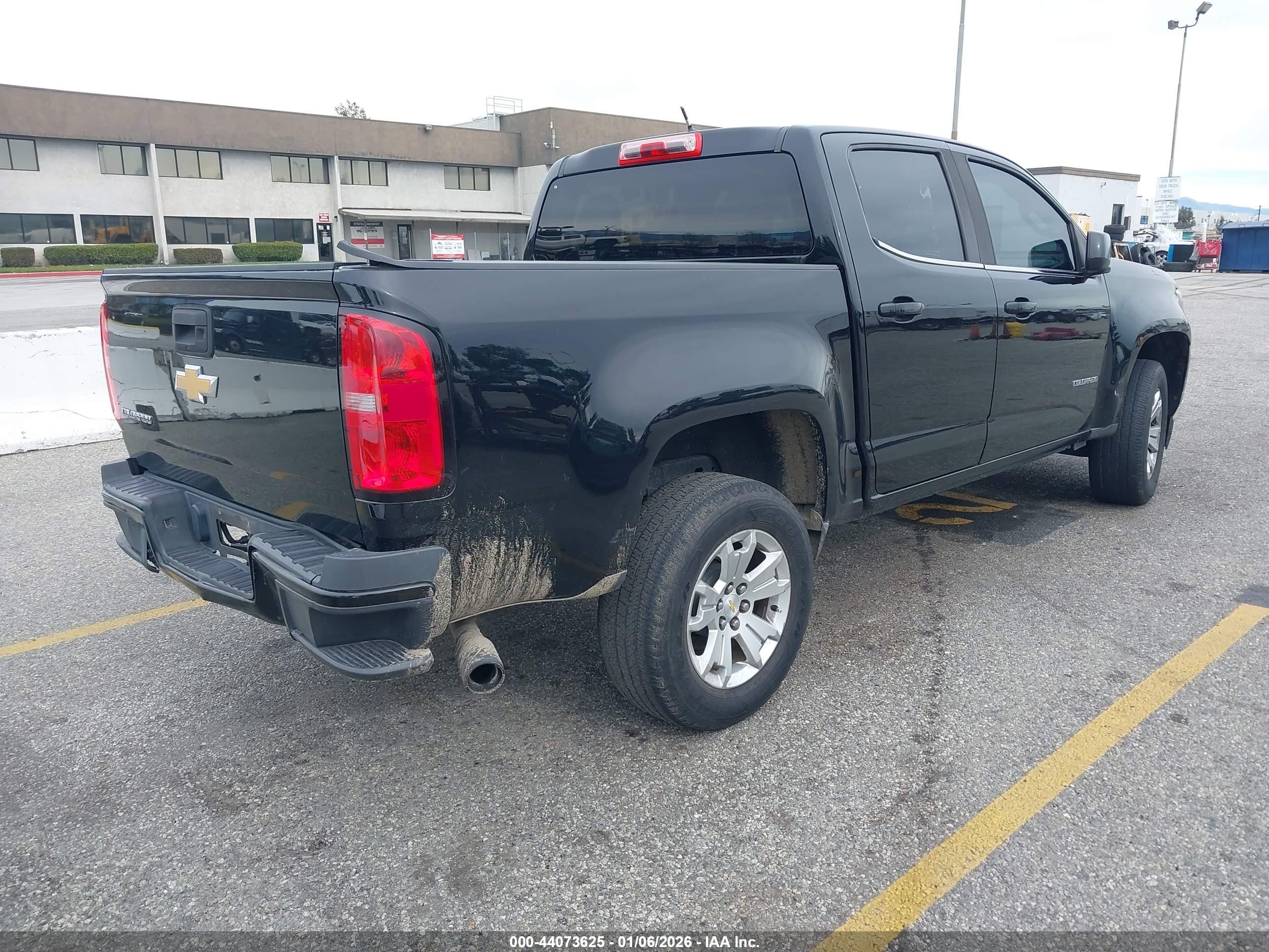 CHEVROLET COLORADO image 4