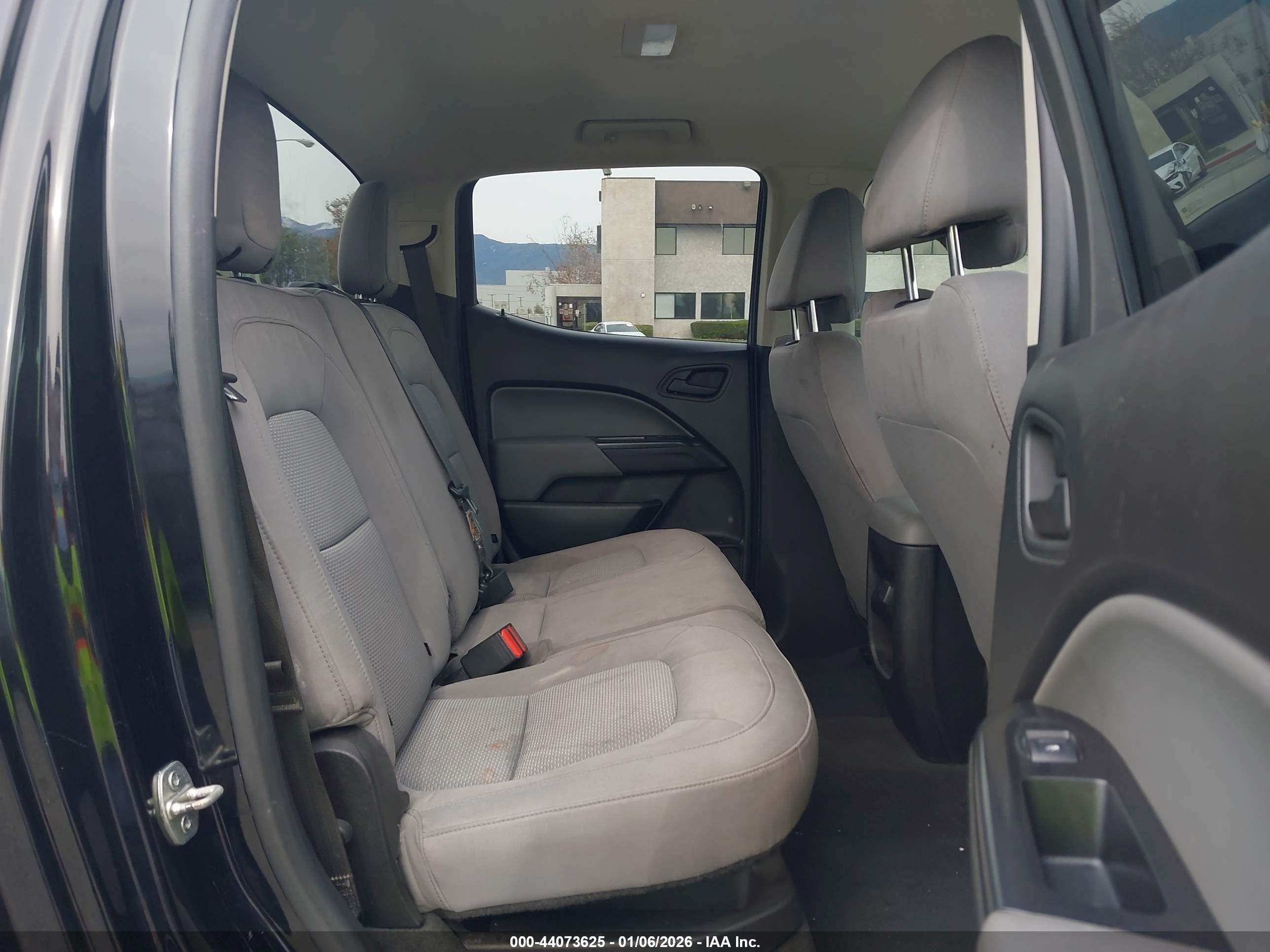 CHEVROLET COLORADO image 8