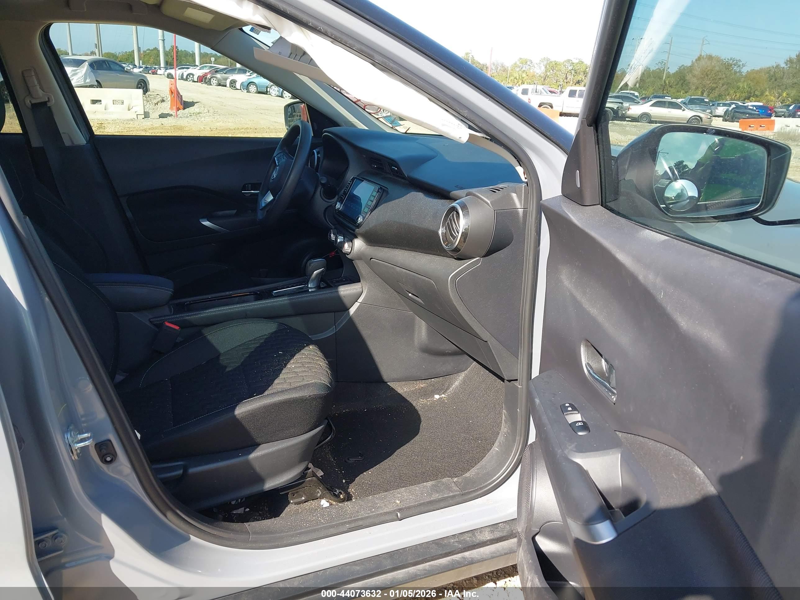 NISSAN KICKS image 5