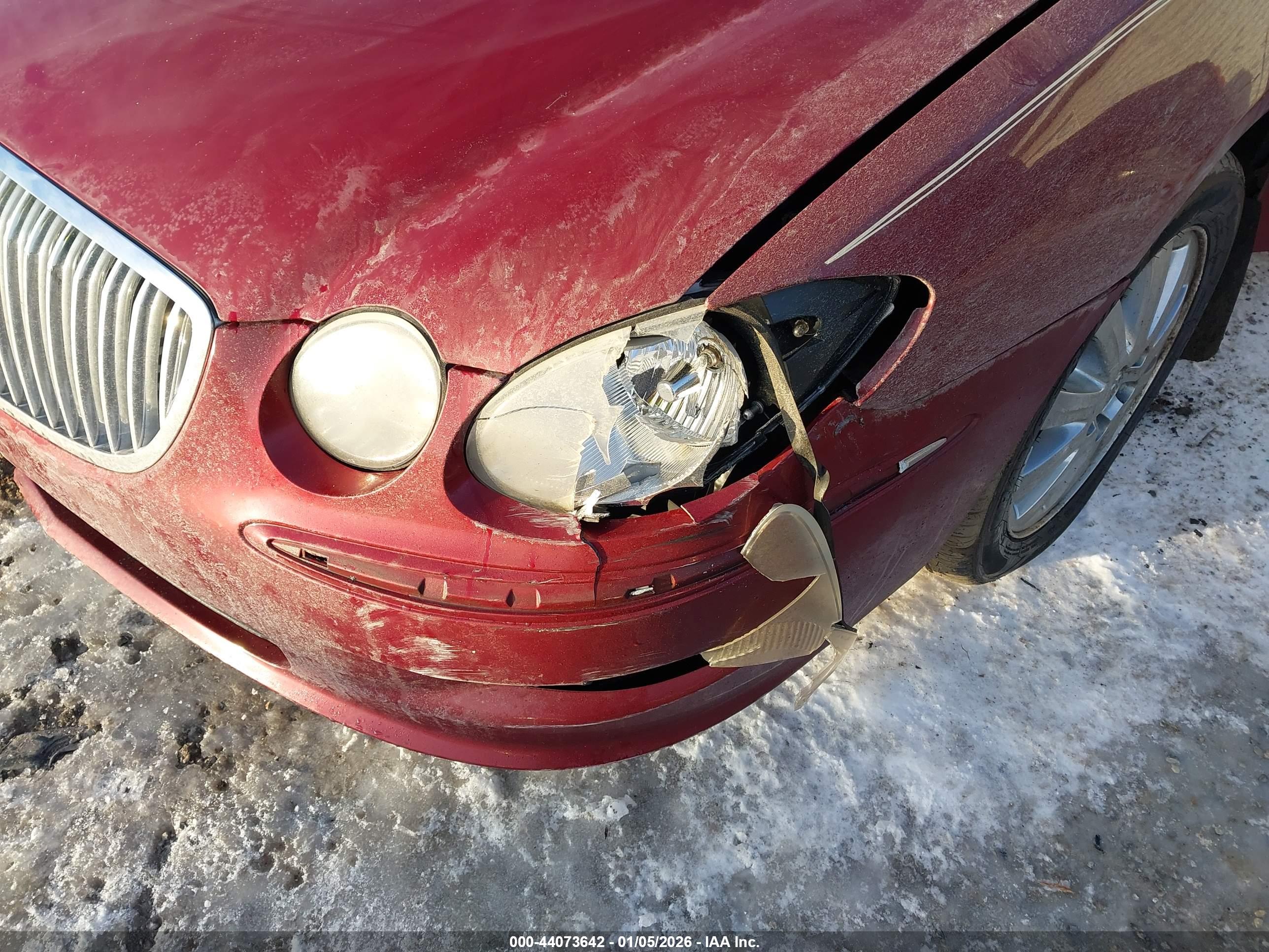 BUICK LACROSSE image 6