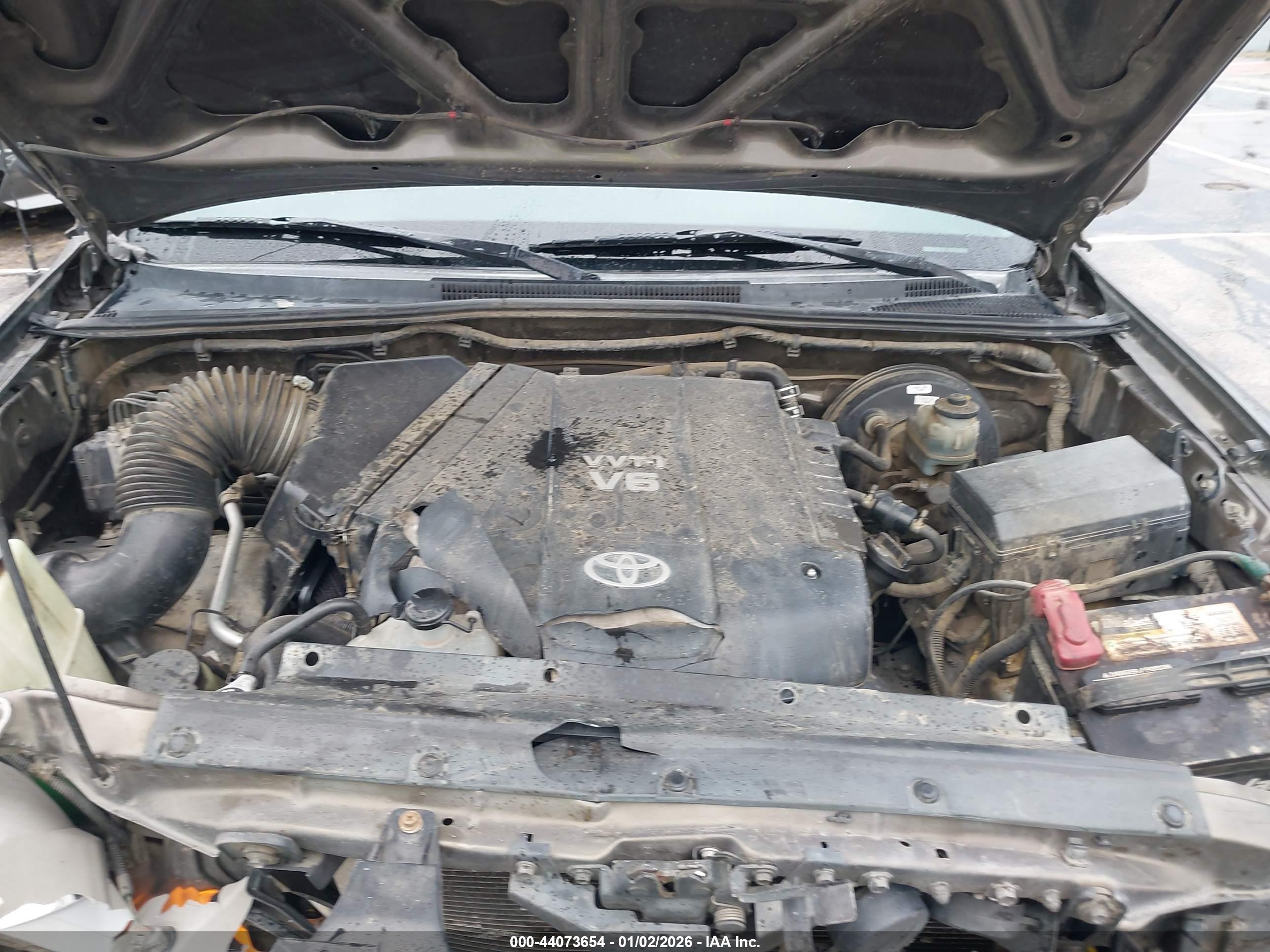 TOYOTA TACOMA image 10