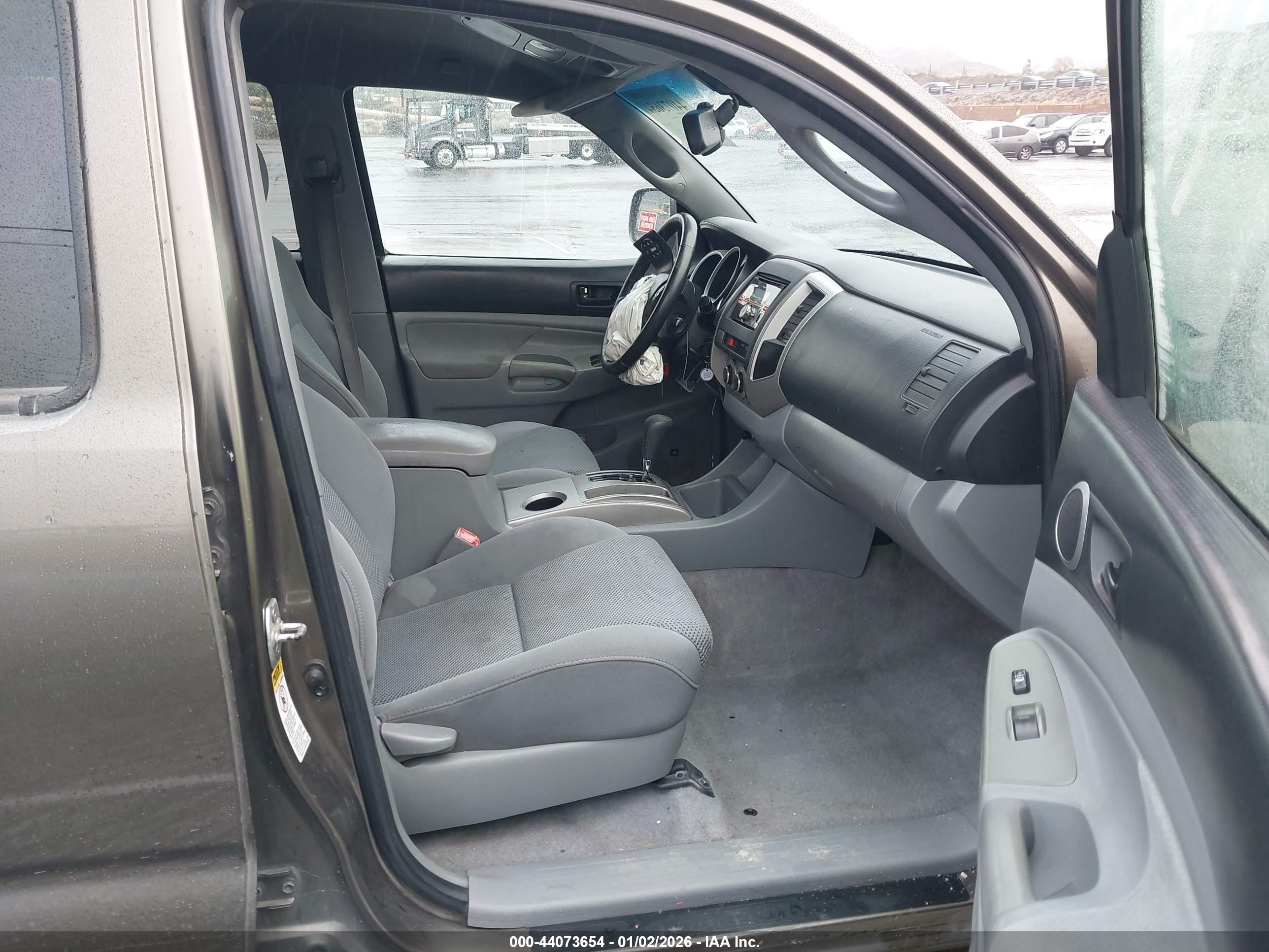 TOYOTA TACOMA image 5