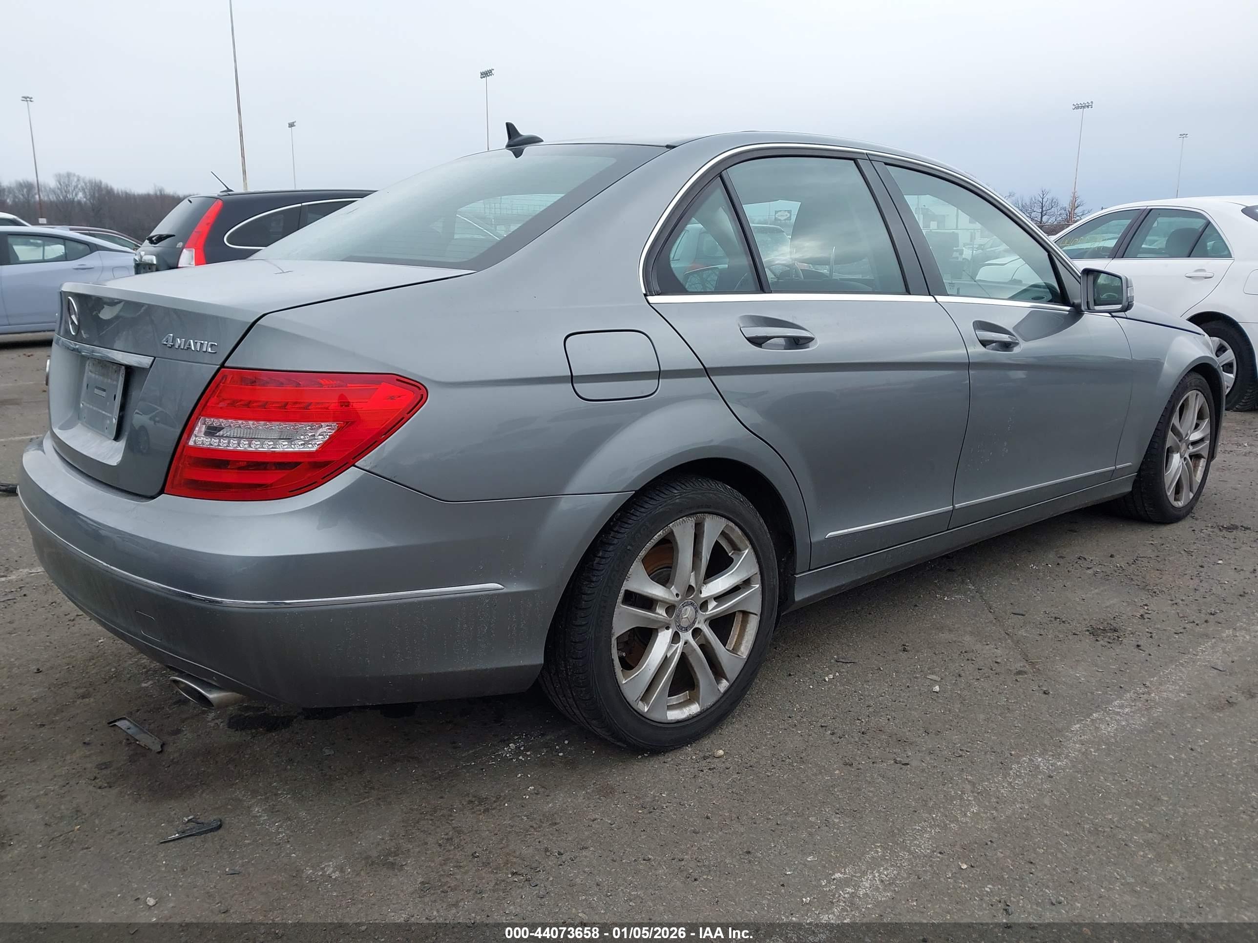 MERCEDES-BENZ C image 4