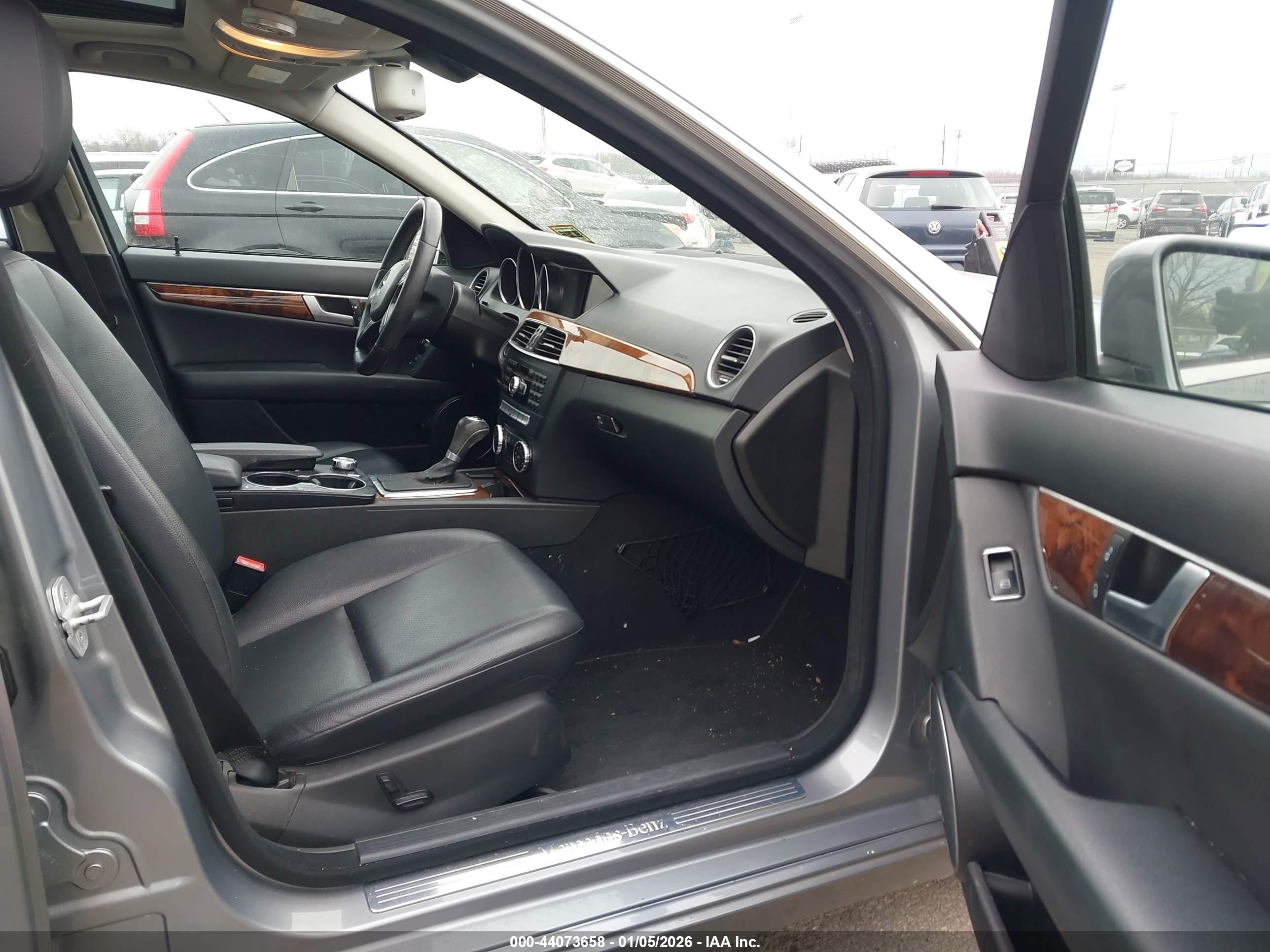 MERCEDES-BENZ C image 5