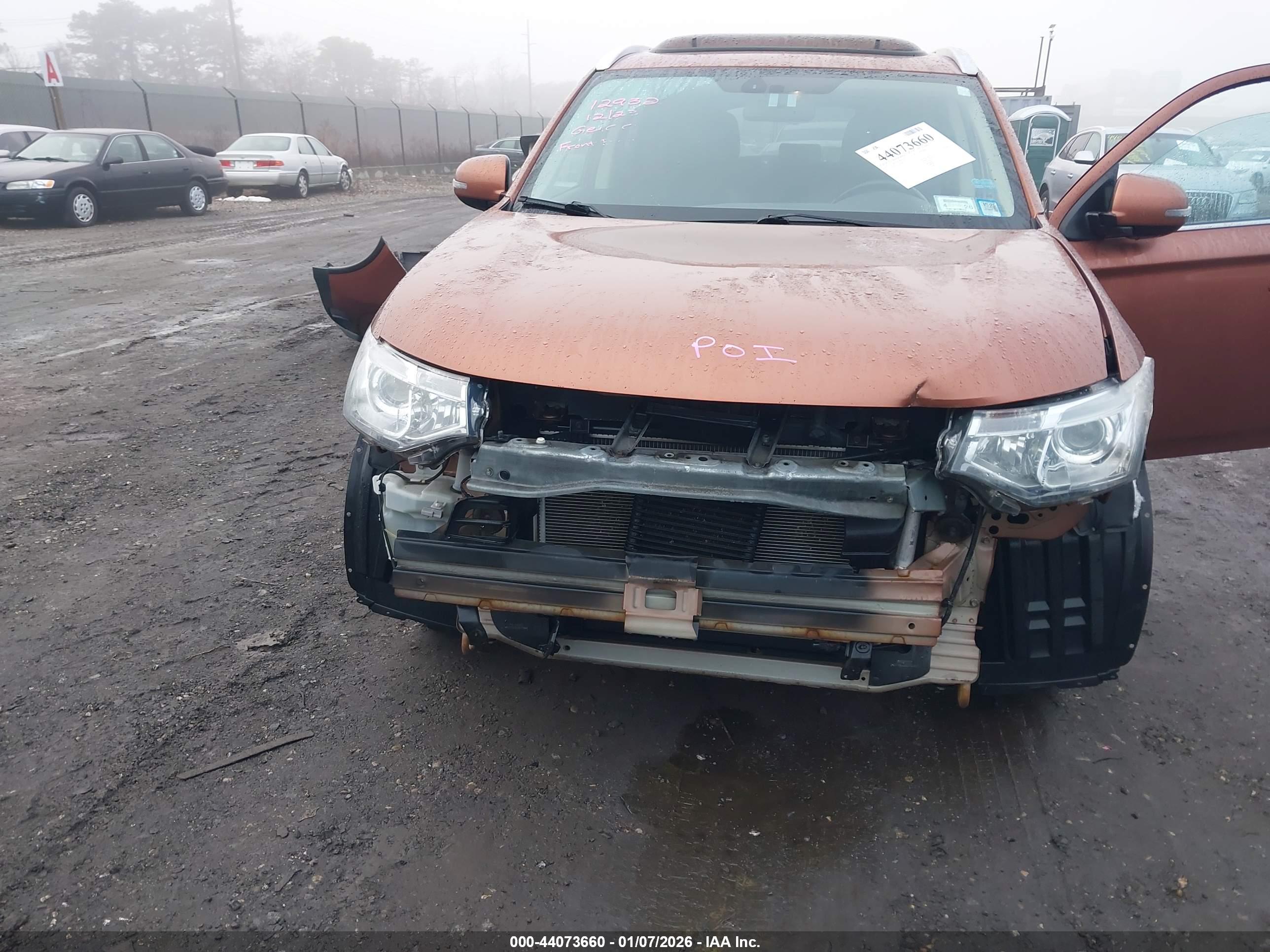 MITSUBISHI OUTLANDER image 6