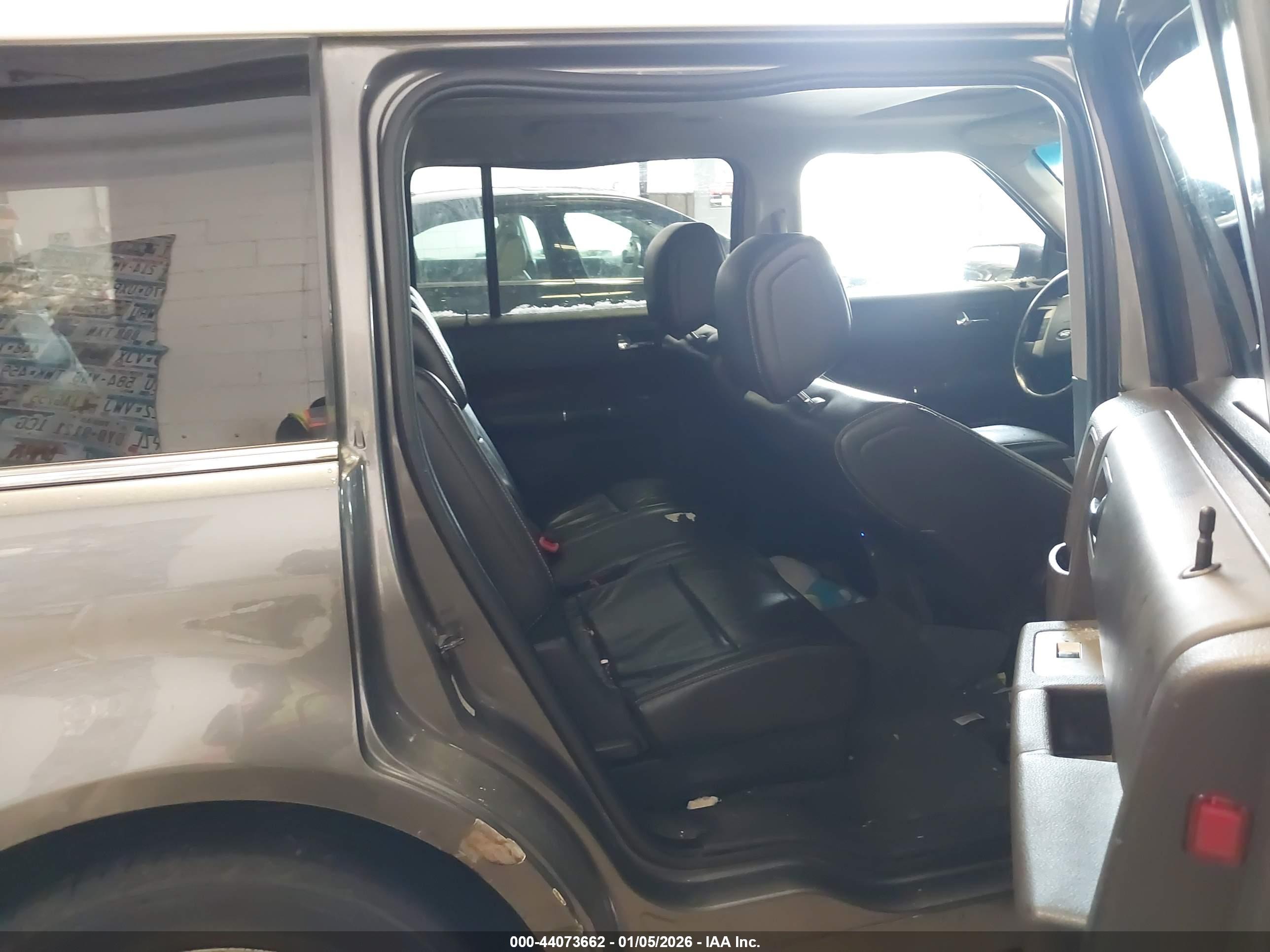 FORD FLEX image 8