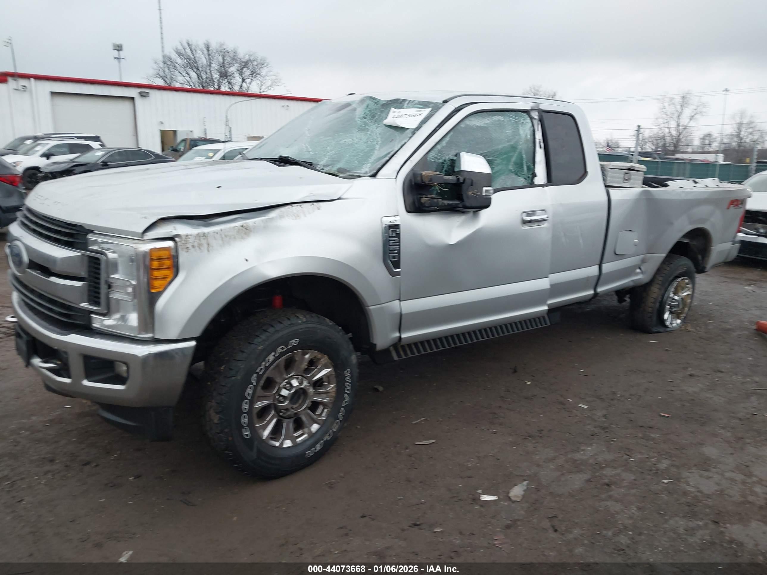 FORD F-250 image 6