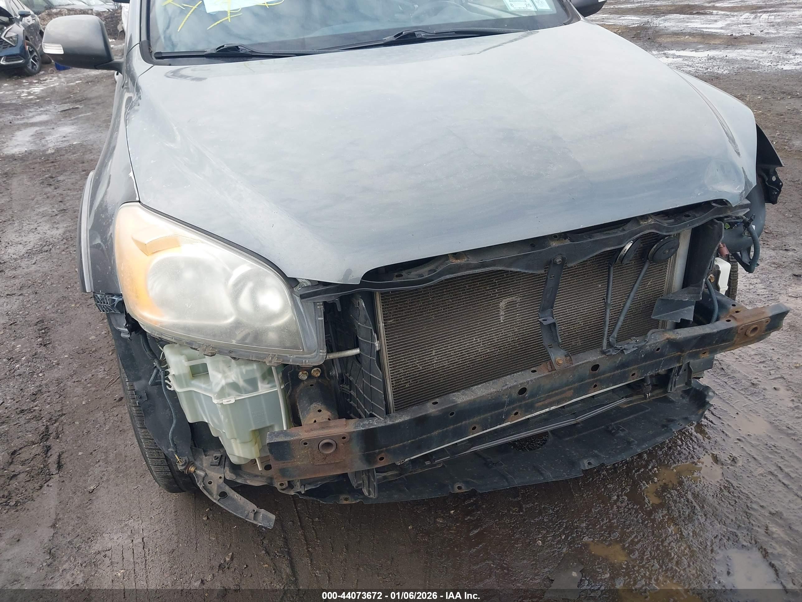TOYOTA RAV4 image 6