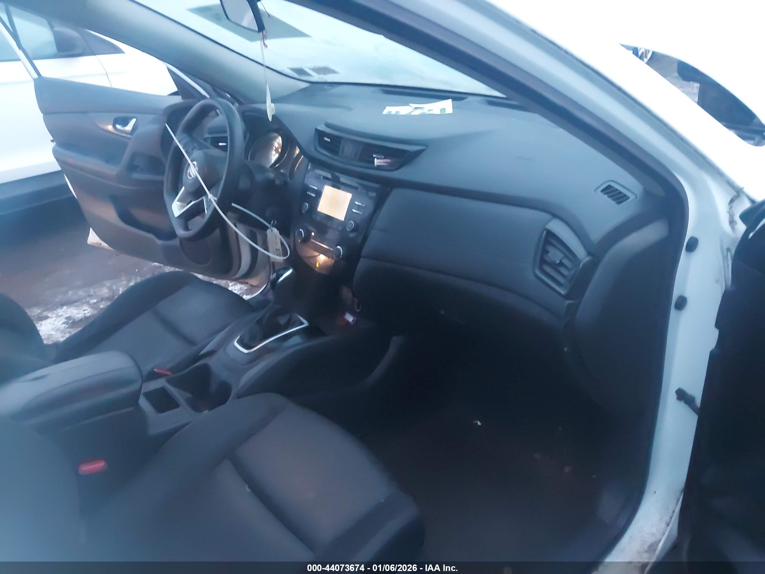 NISSAN ROGUE image 5