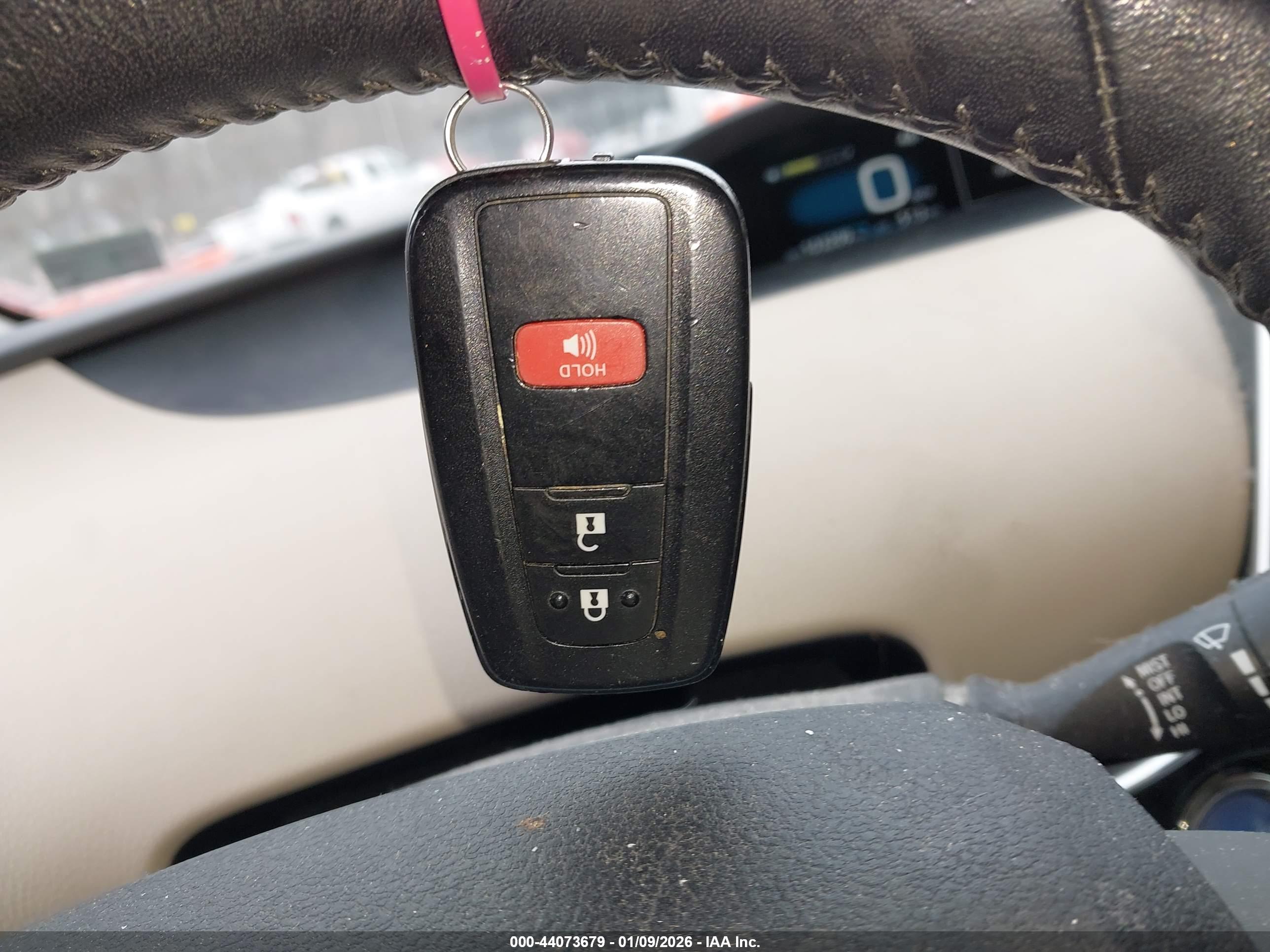 TOYOTA PRIUS image 11
