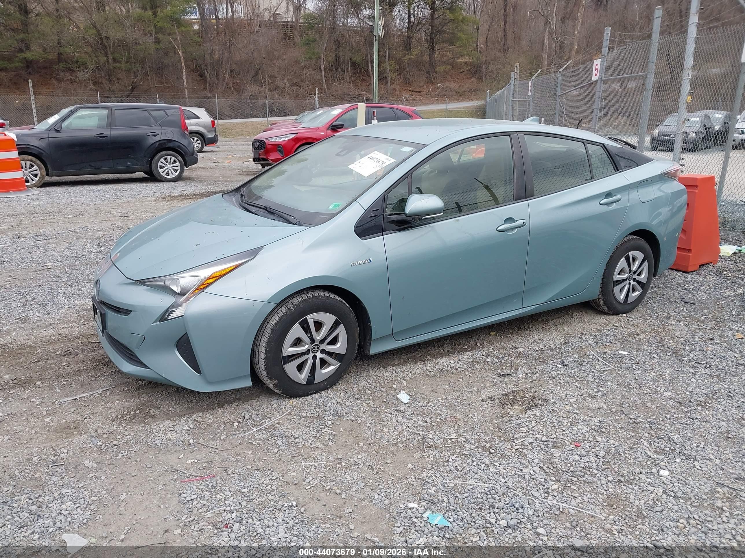 TOYOTA PRIUS image 2