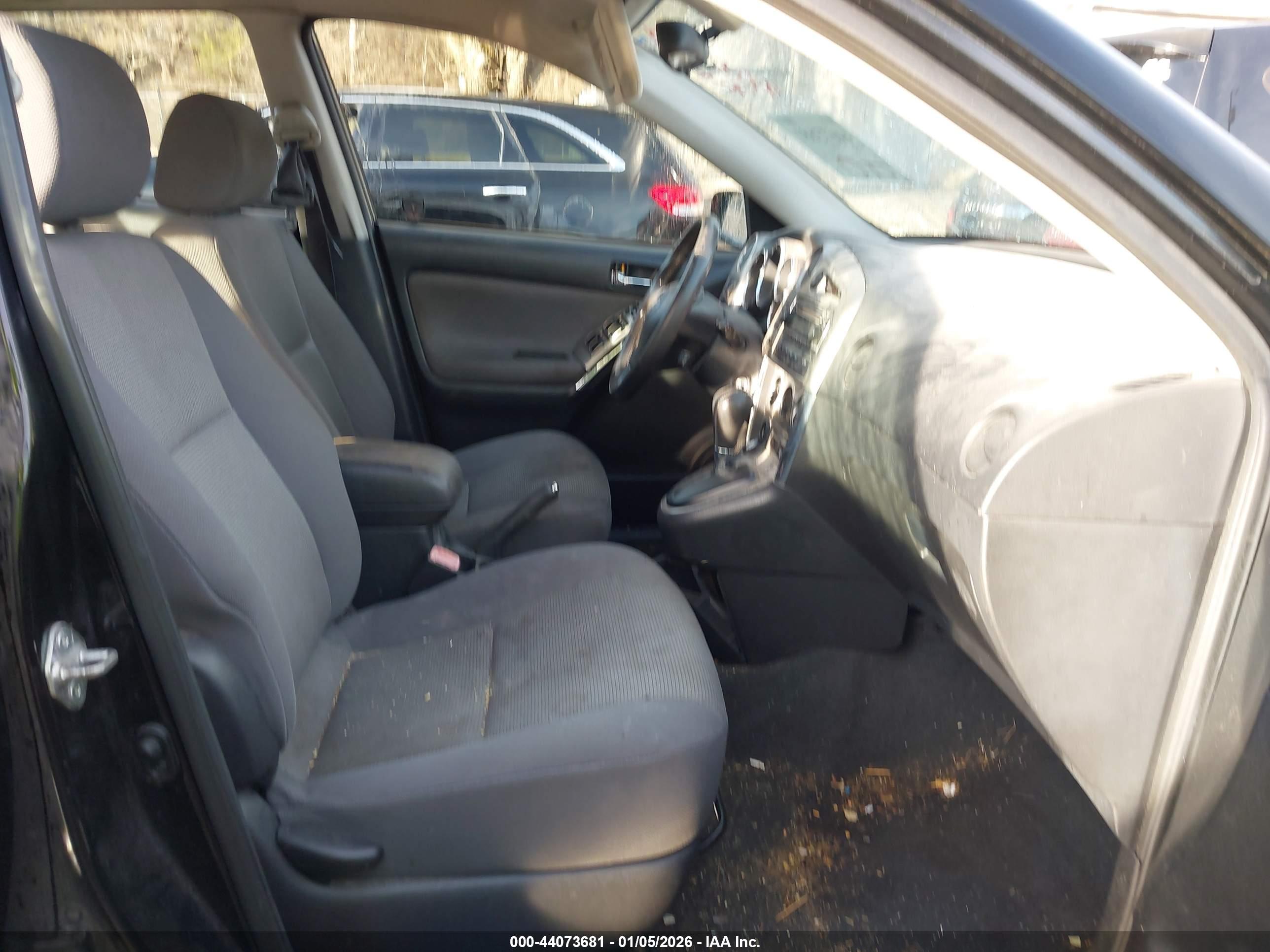 TOYOTA MATRIX image 5