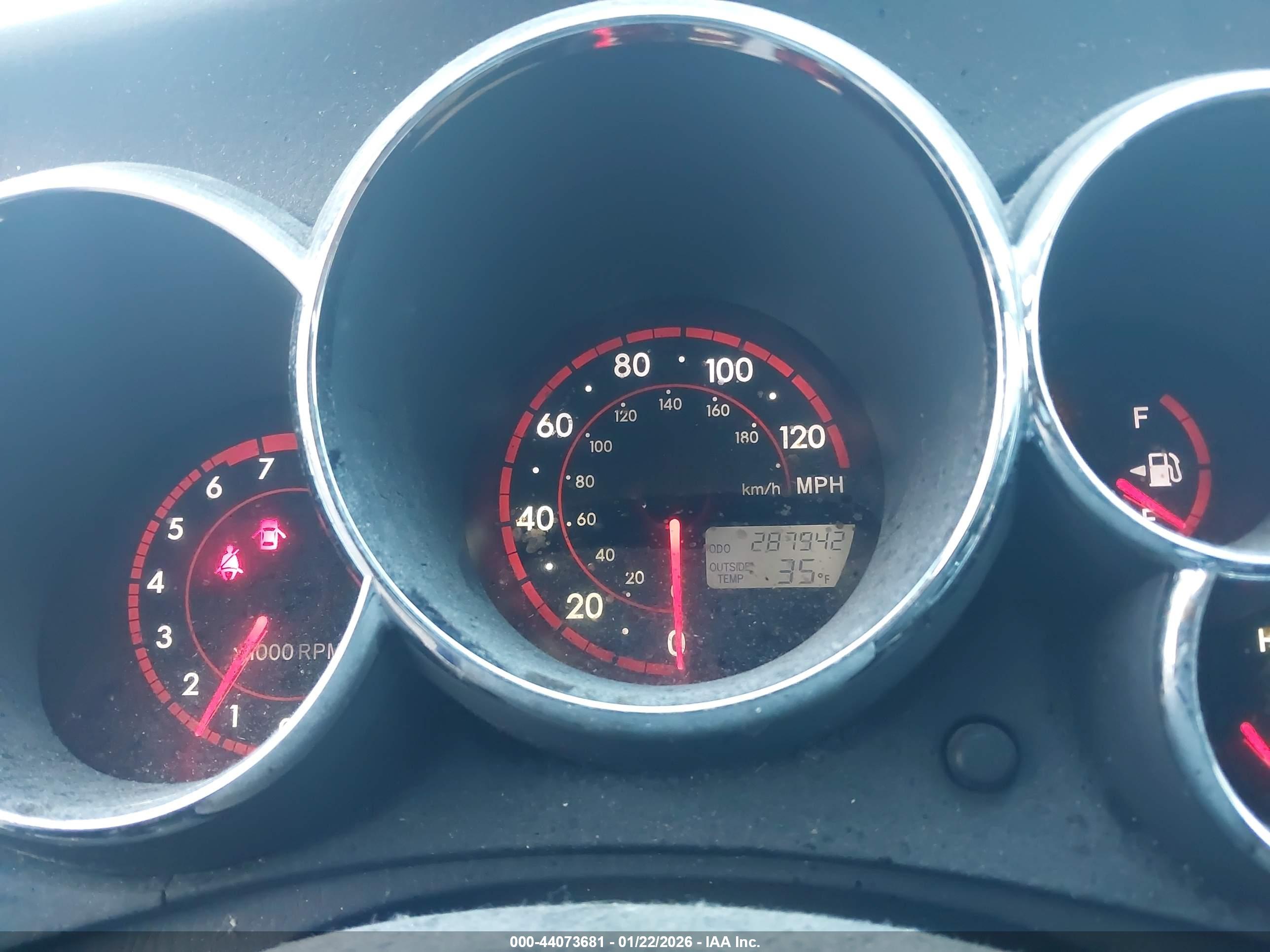TOYOTA MATRIX image 7