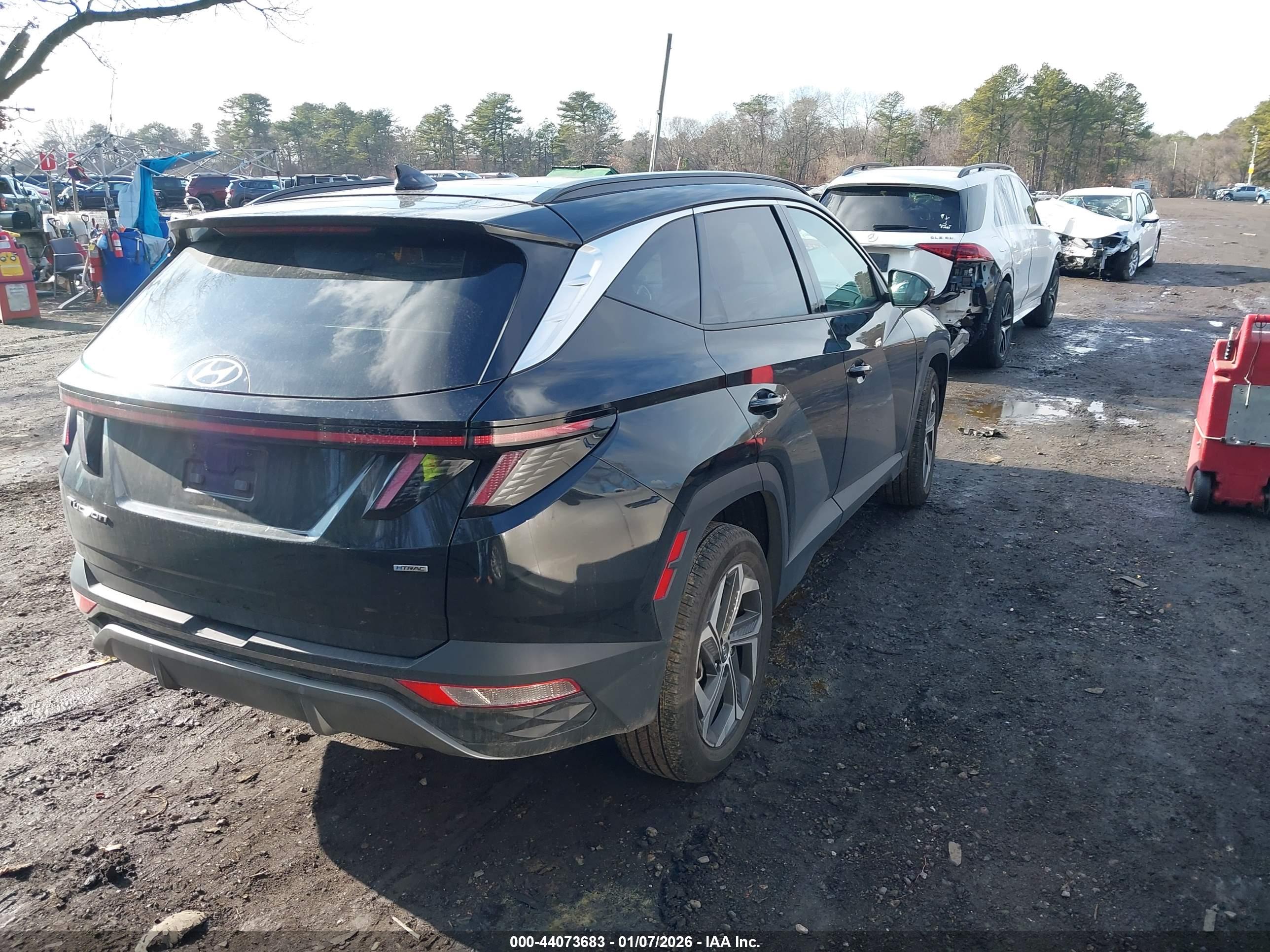 HYUNDAI TUCSON image 4