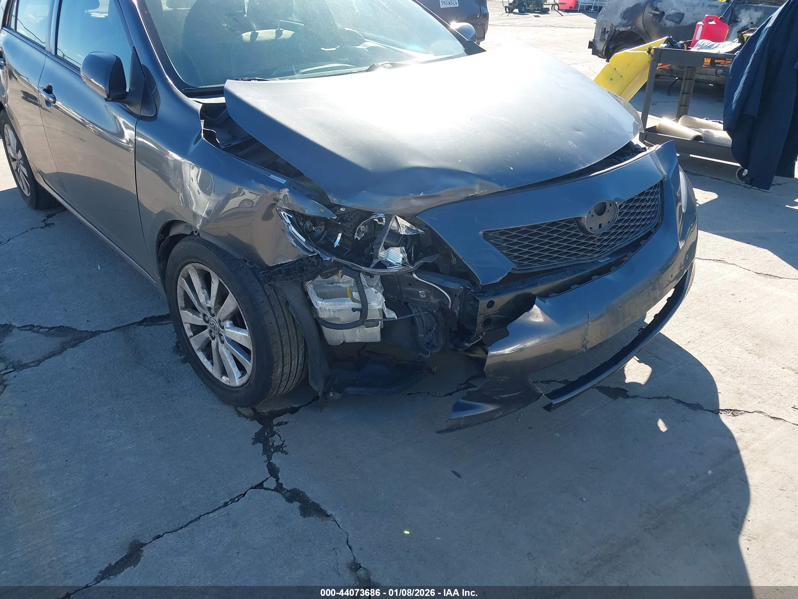 TOYOTA COROLLA image 6
