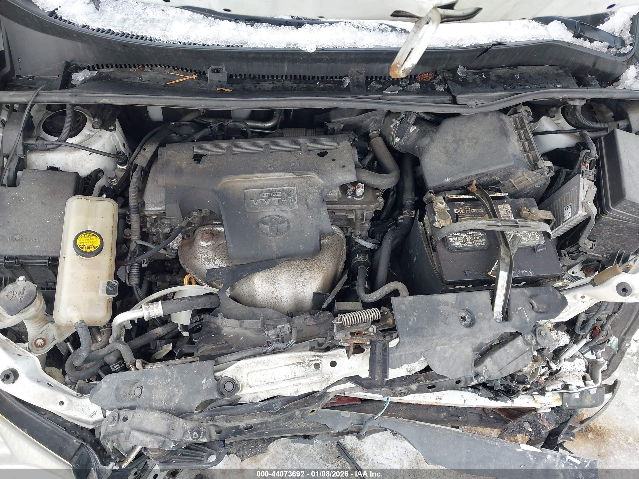 TOYOTA RAV4 image 10