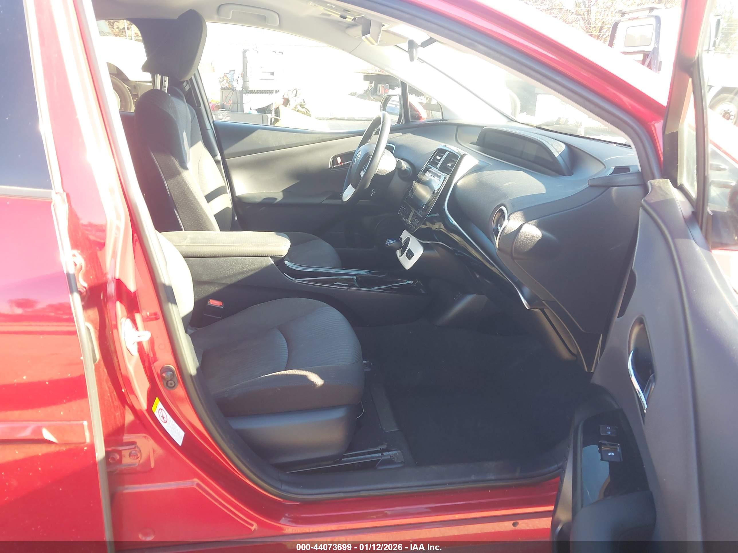 TOYOTA PRIUS image 5