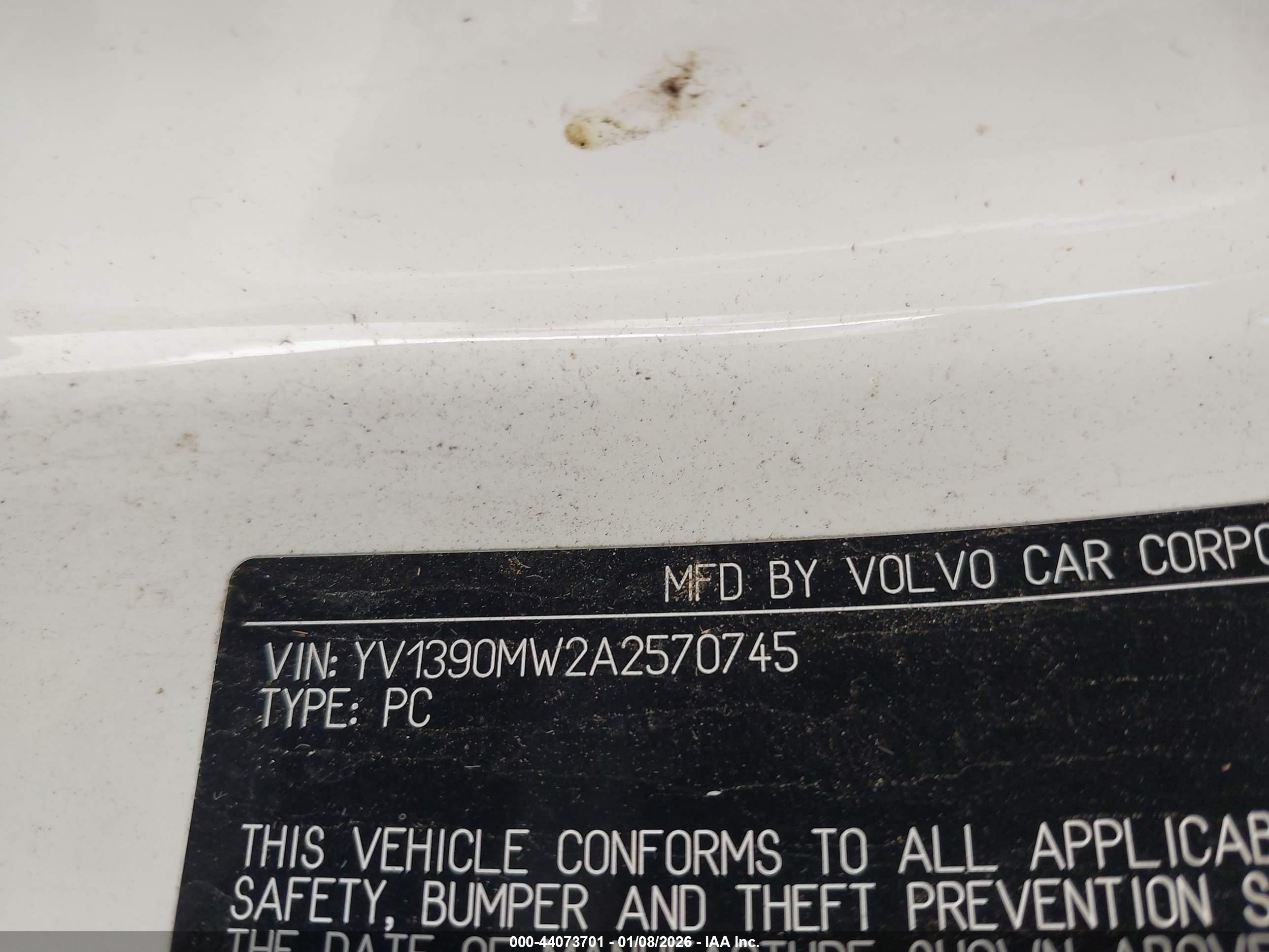 VOLVO V50 image 9