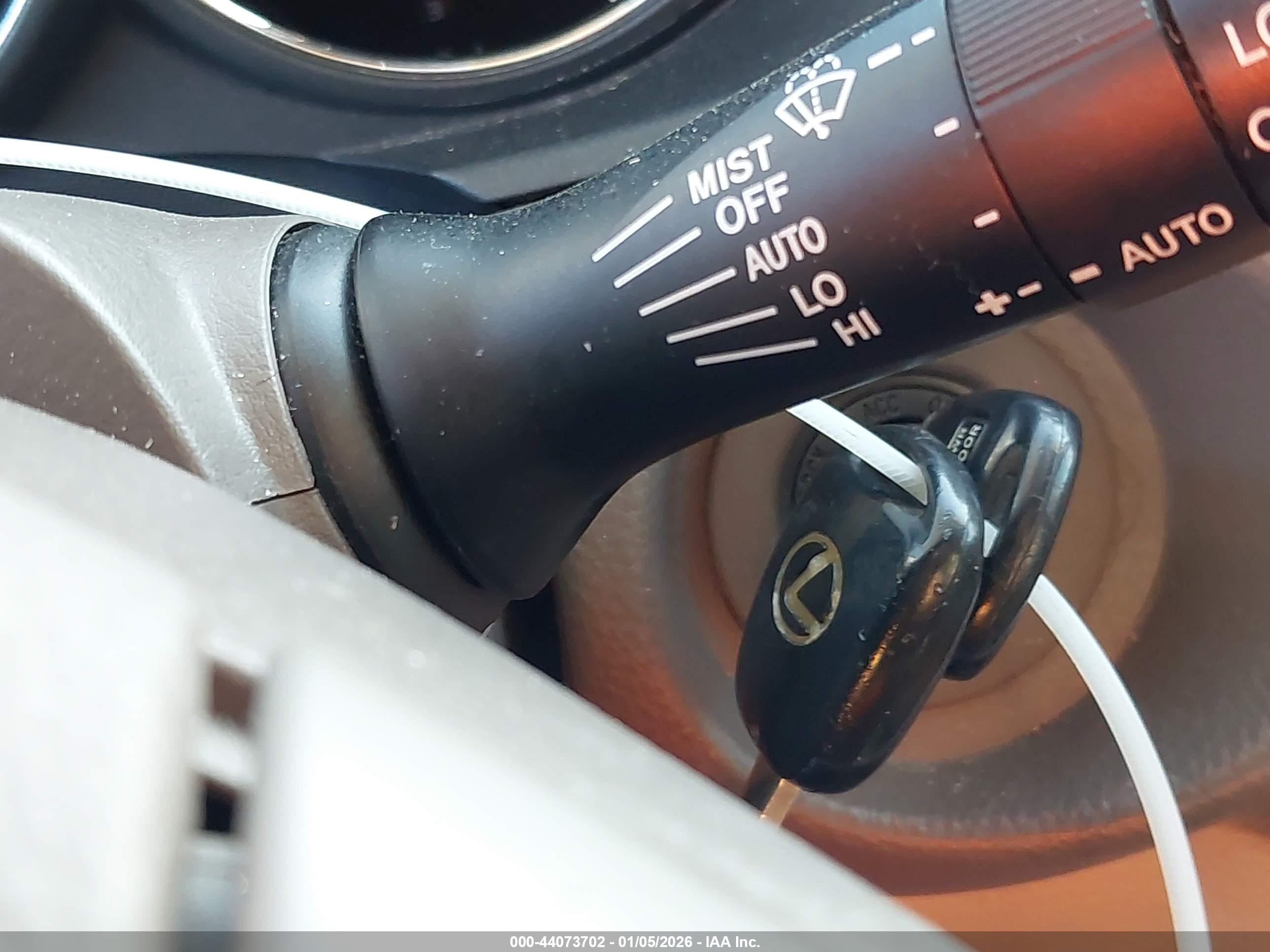 LEXUS RX image 11