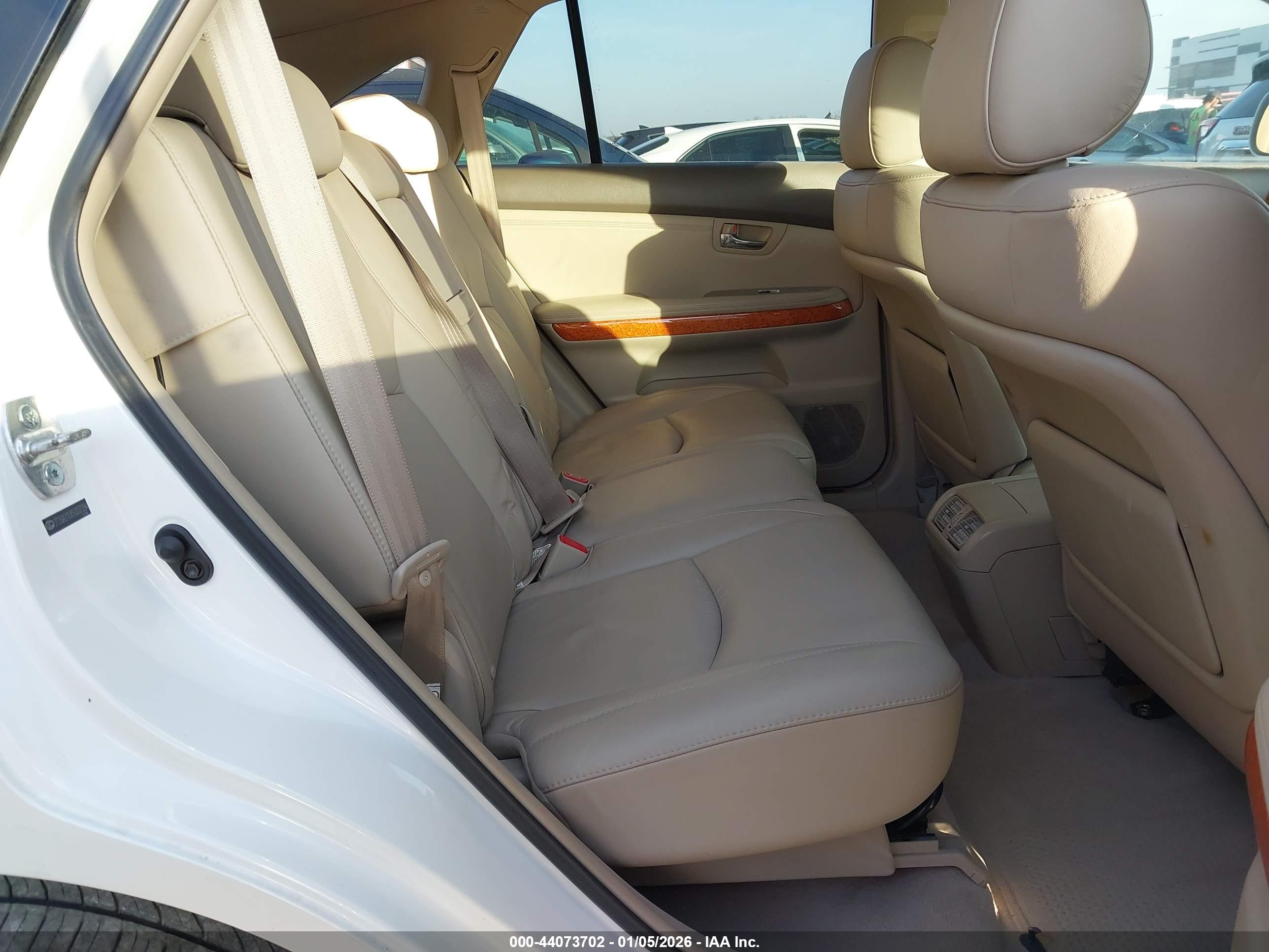 LEXUS RX image 8