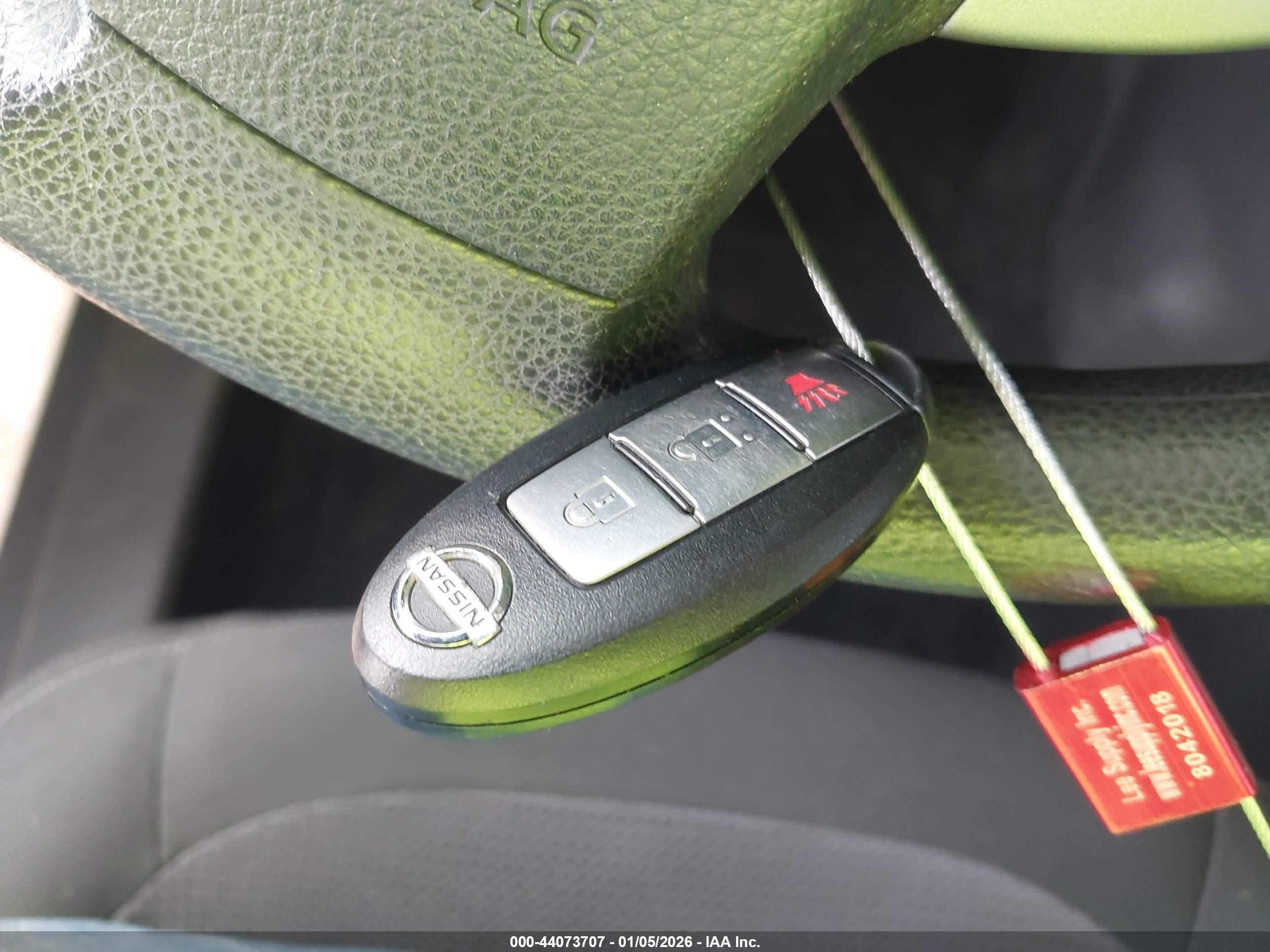 NISSAN ROGUE image 11