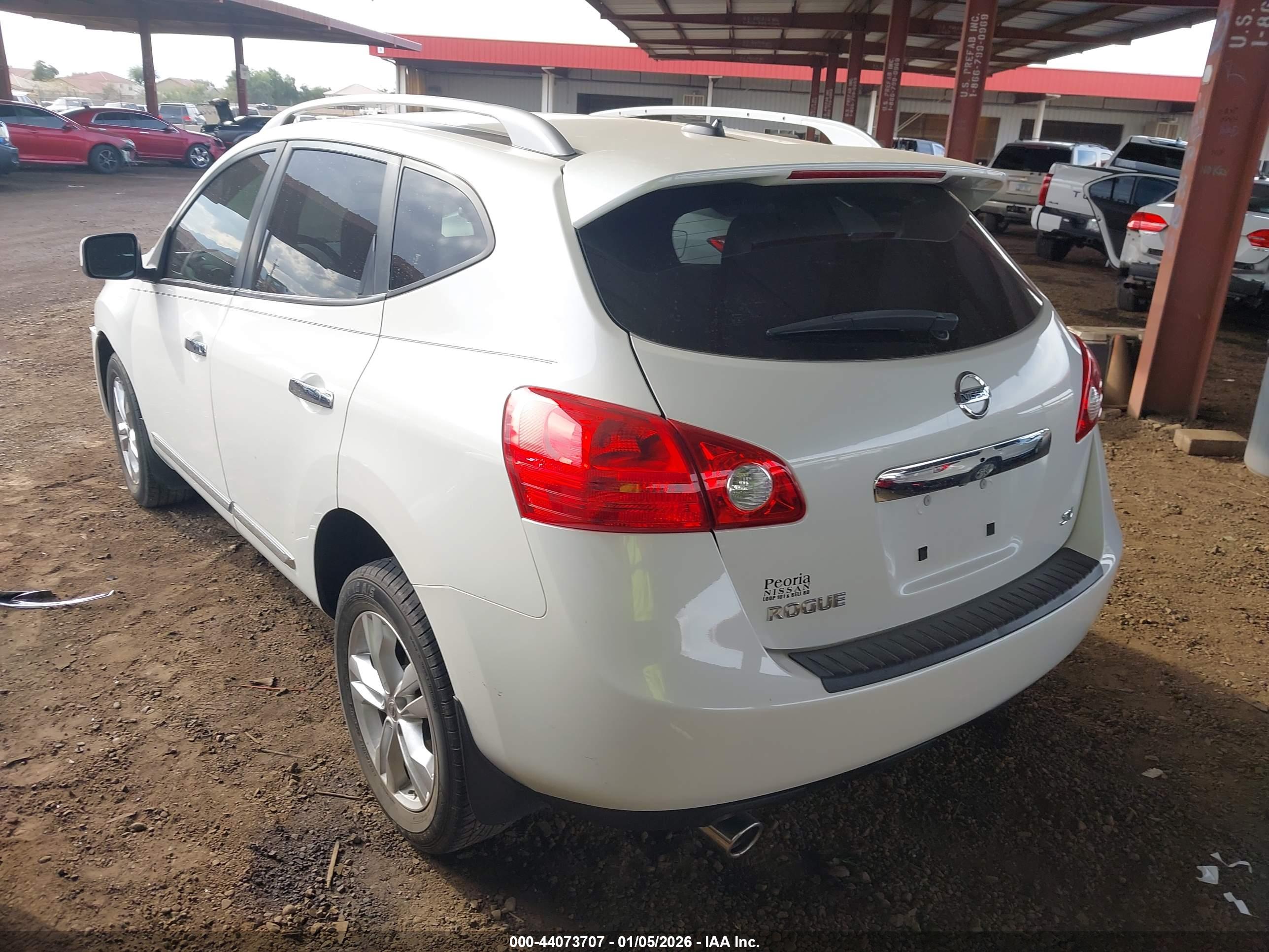NISSAN ROGUE image 3