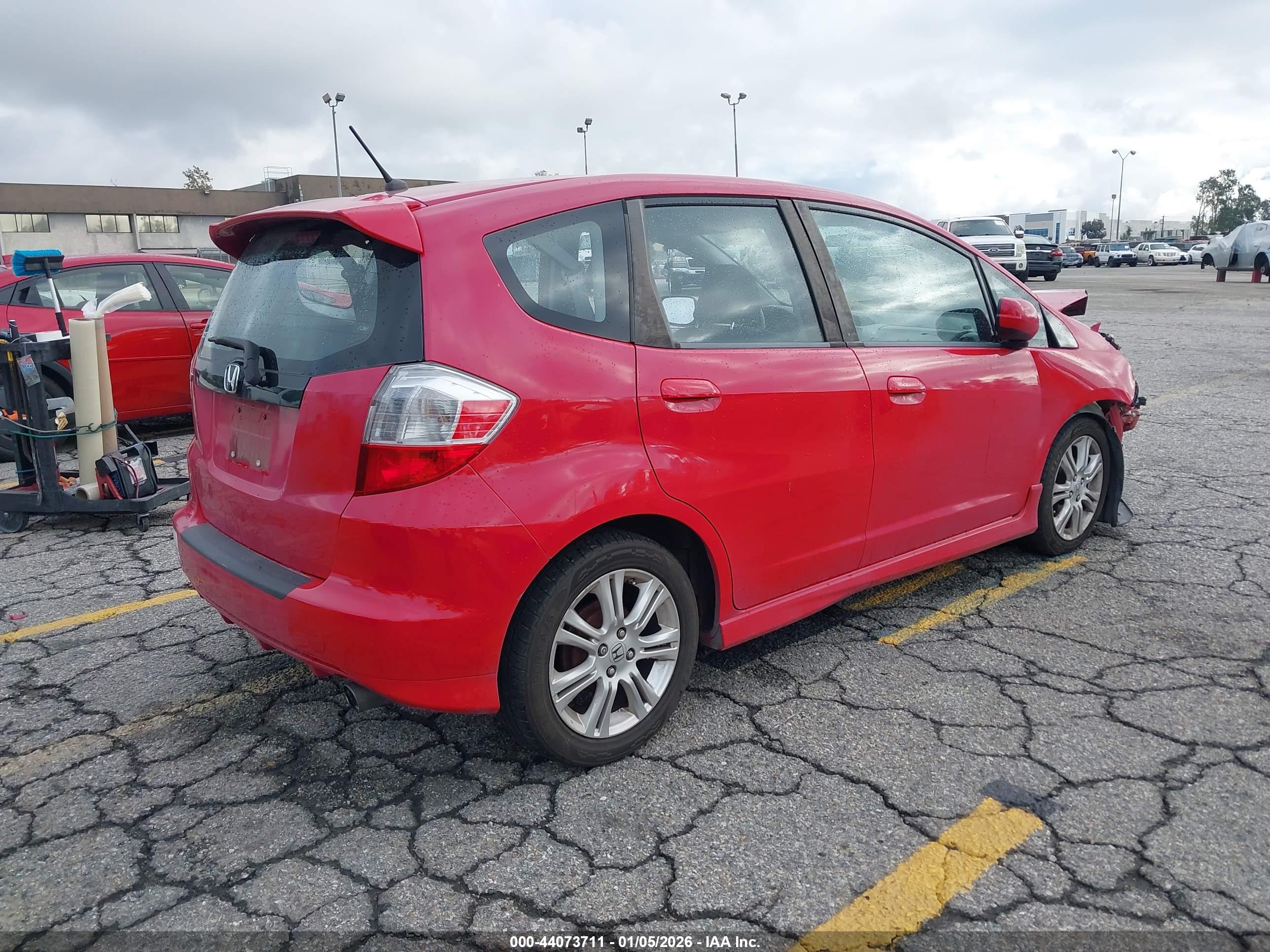 HONDA FIT image 4