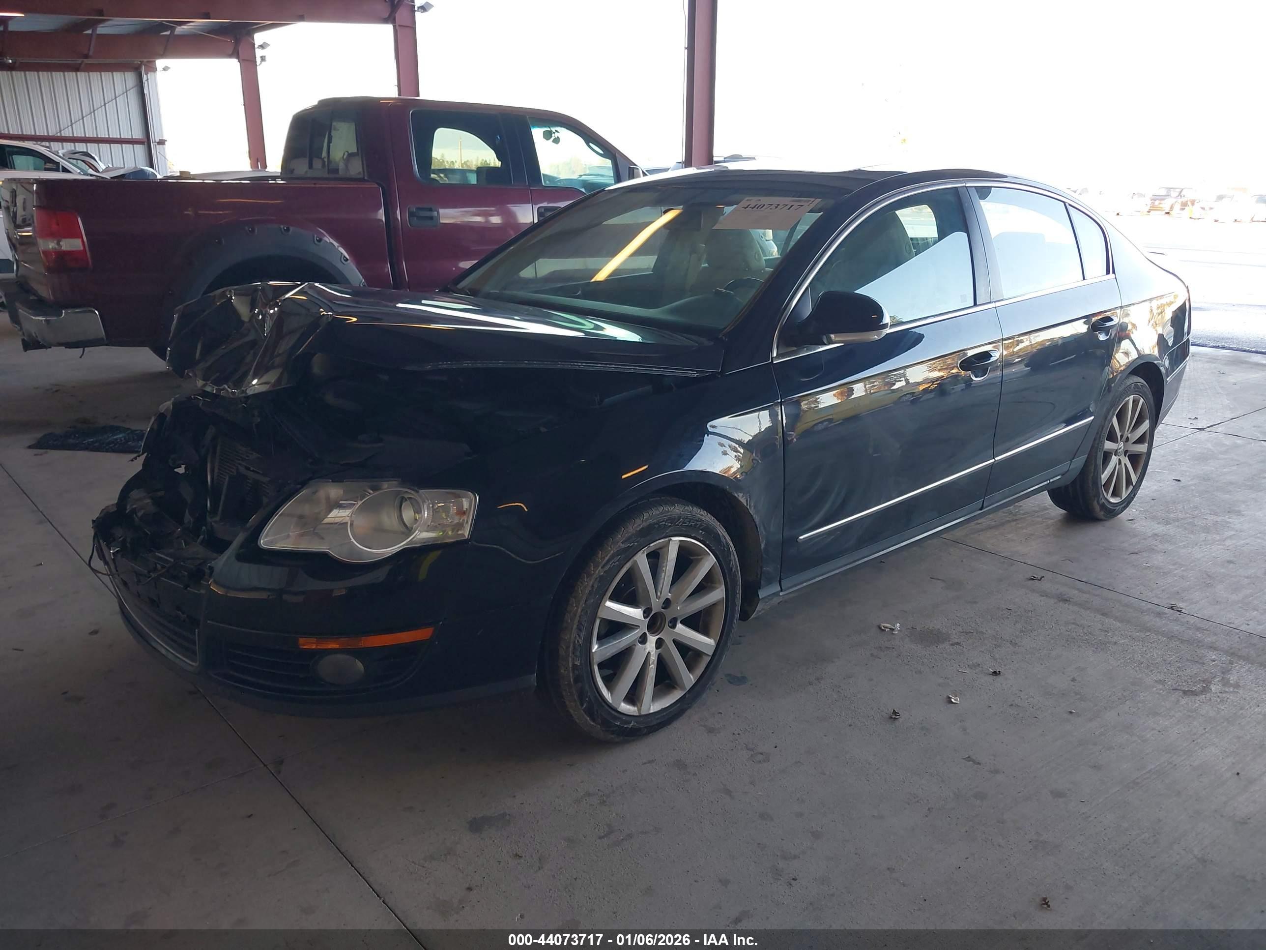 VOLKSWAGEN PASSAT image 2
