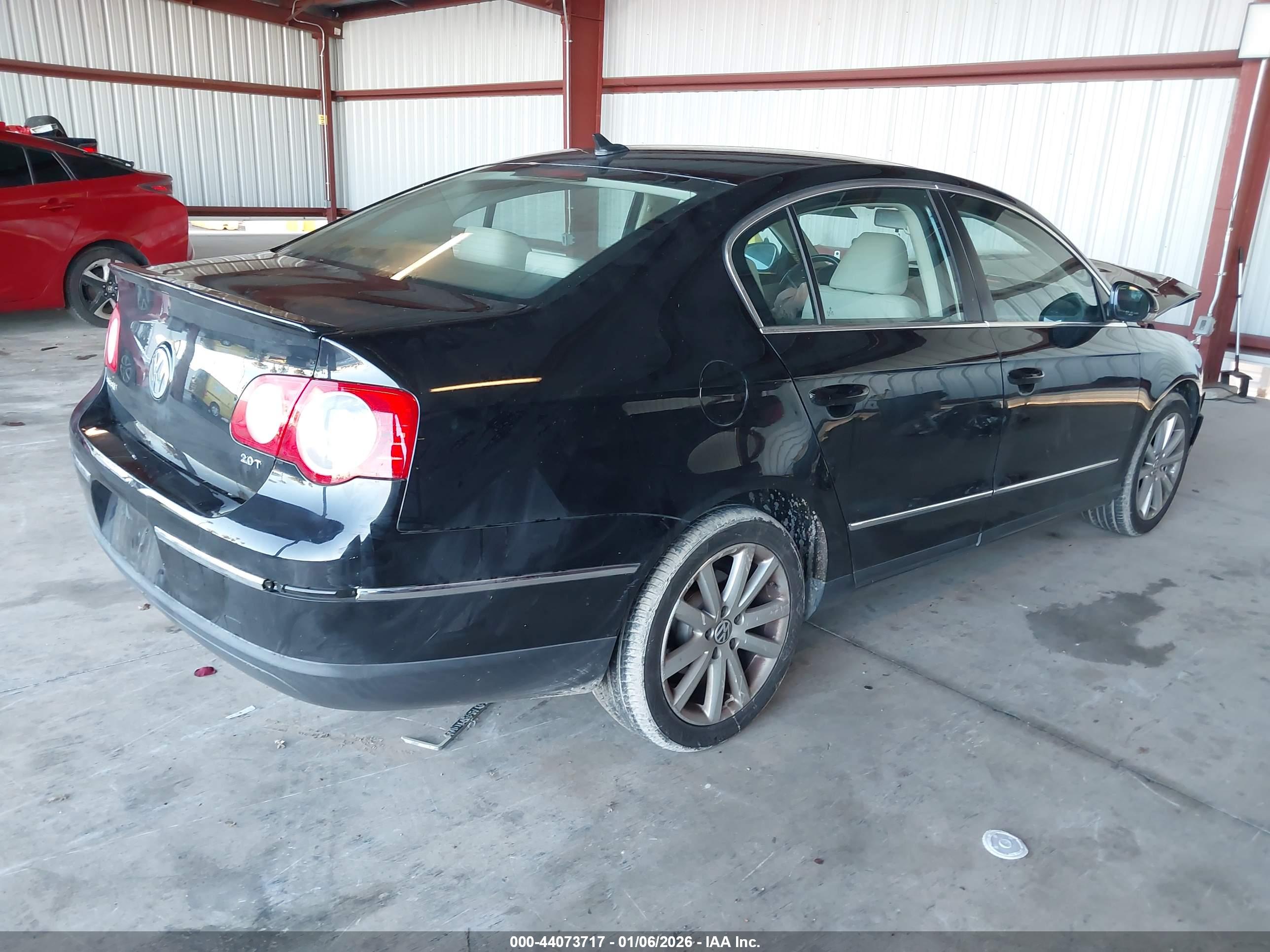VOLKSWAGEN PASSAT image 4