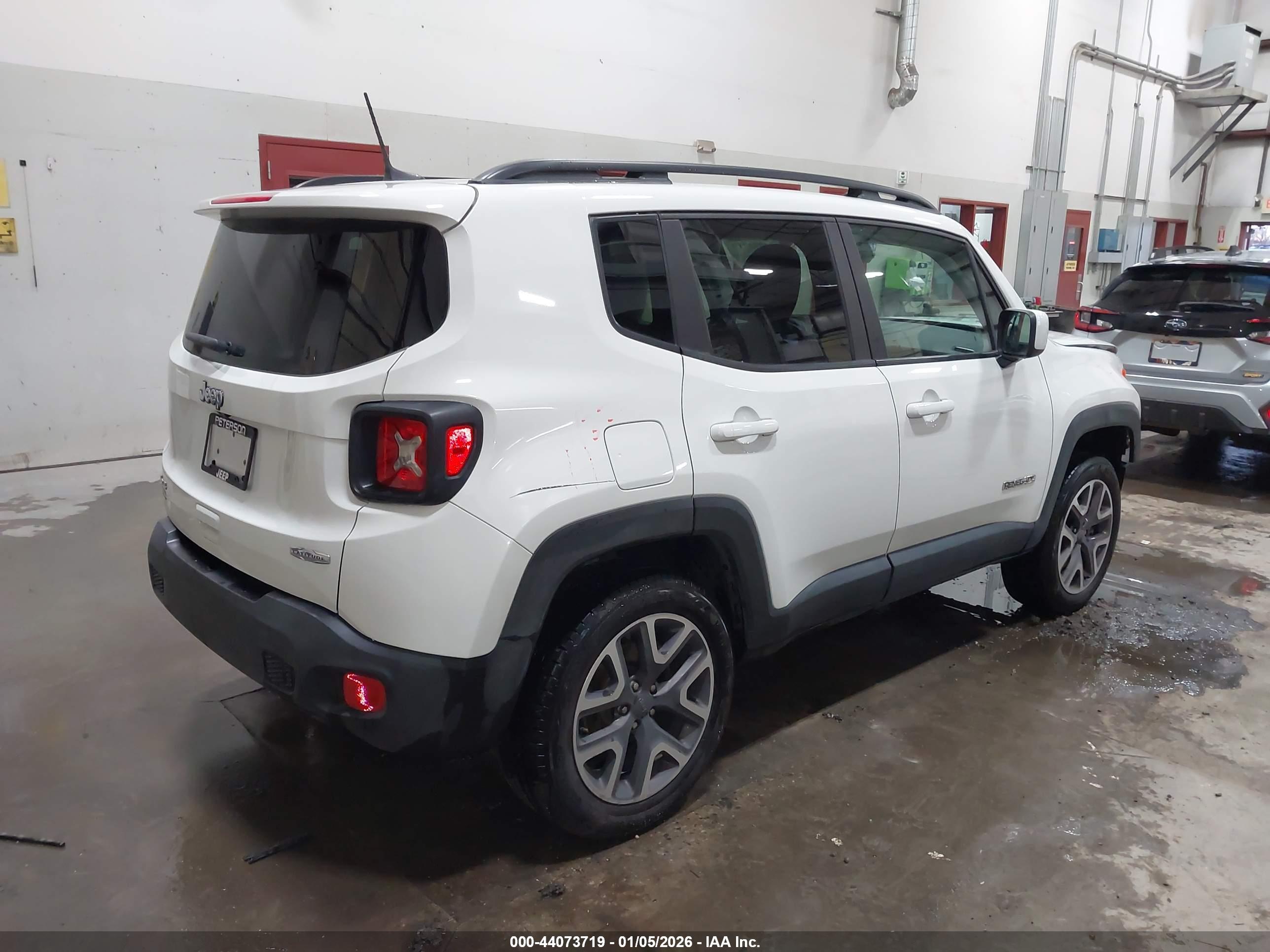 JEEP RENEGADE image 4