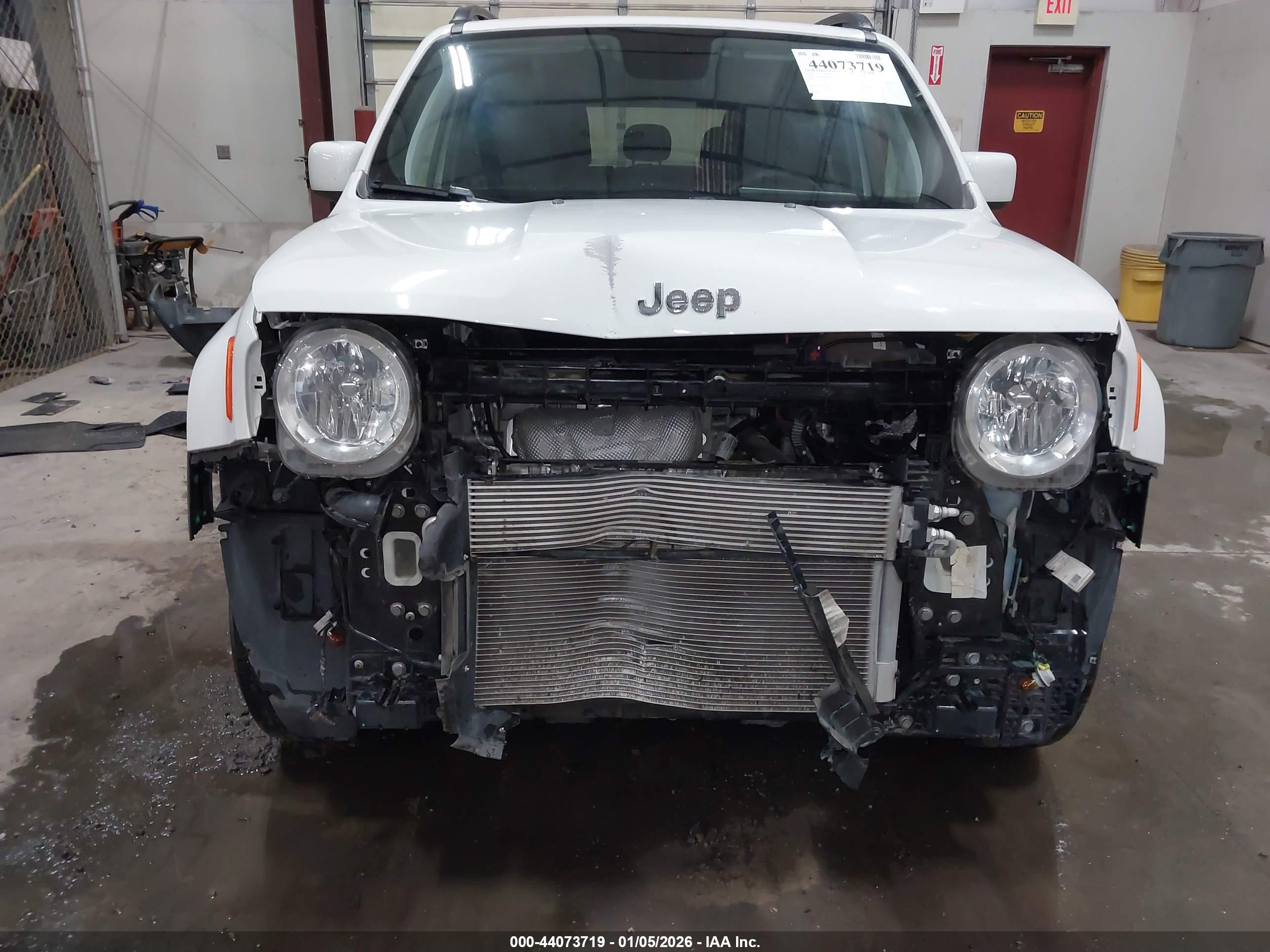 JEEP RENEGADE image 6