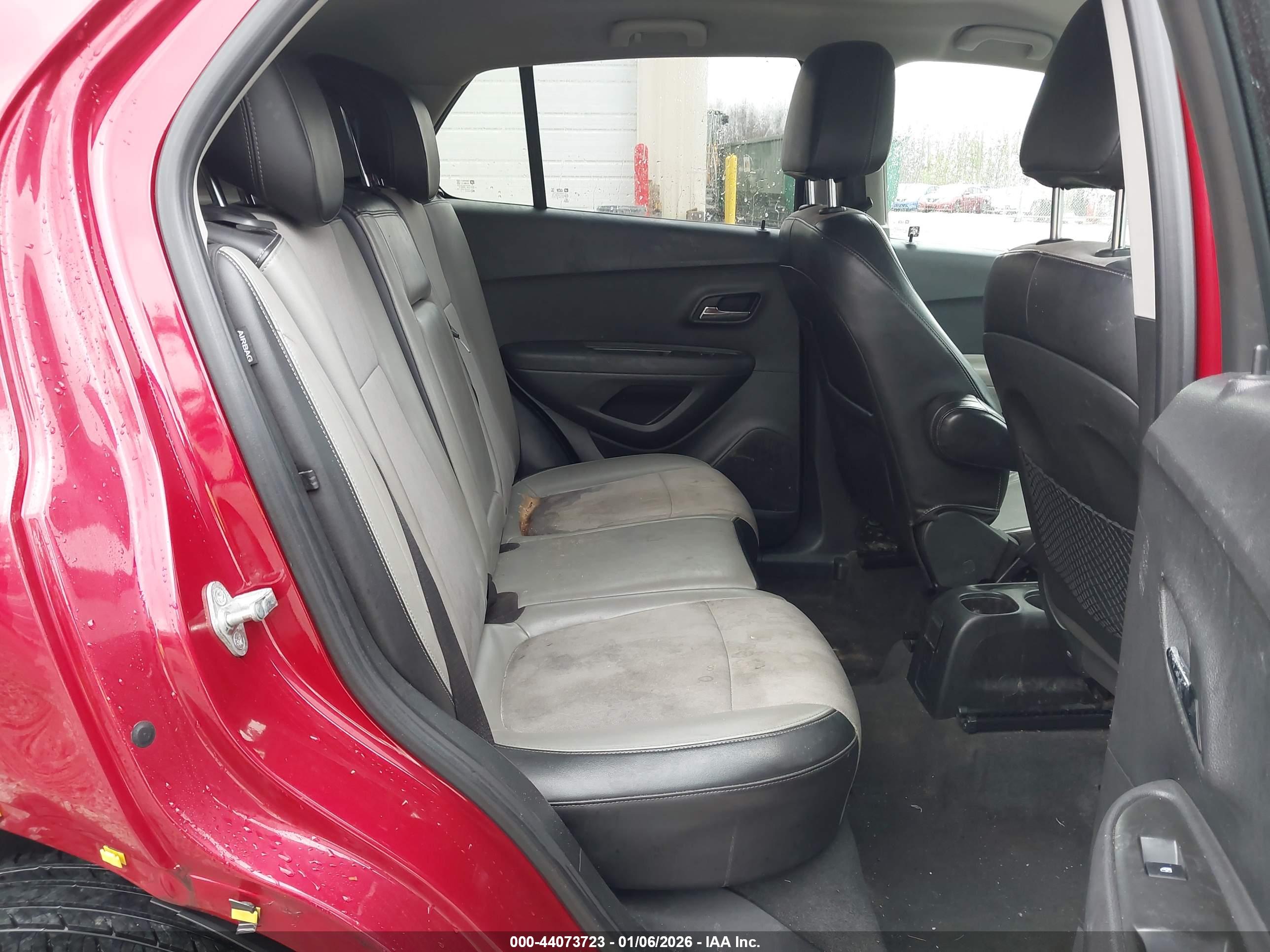 CHEVROLET TRAX image 8