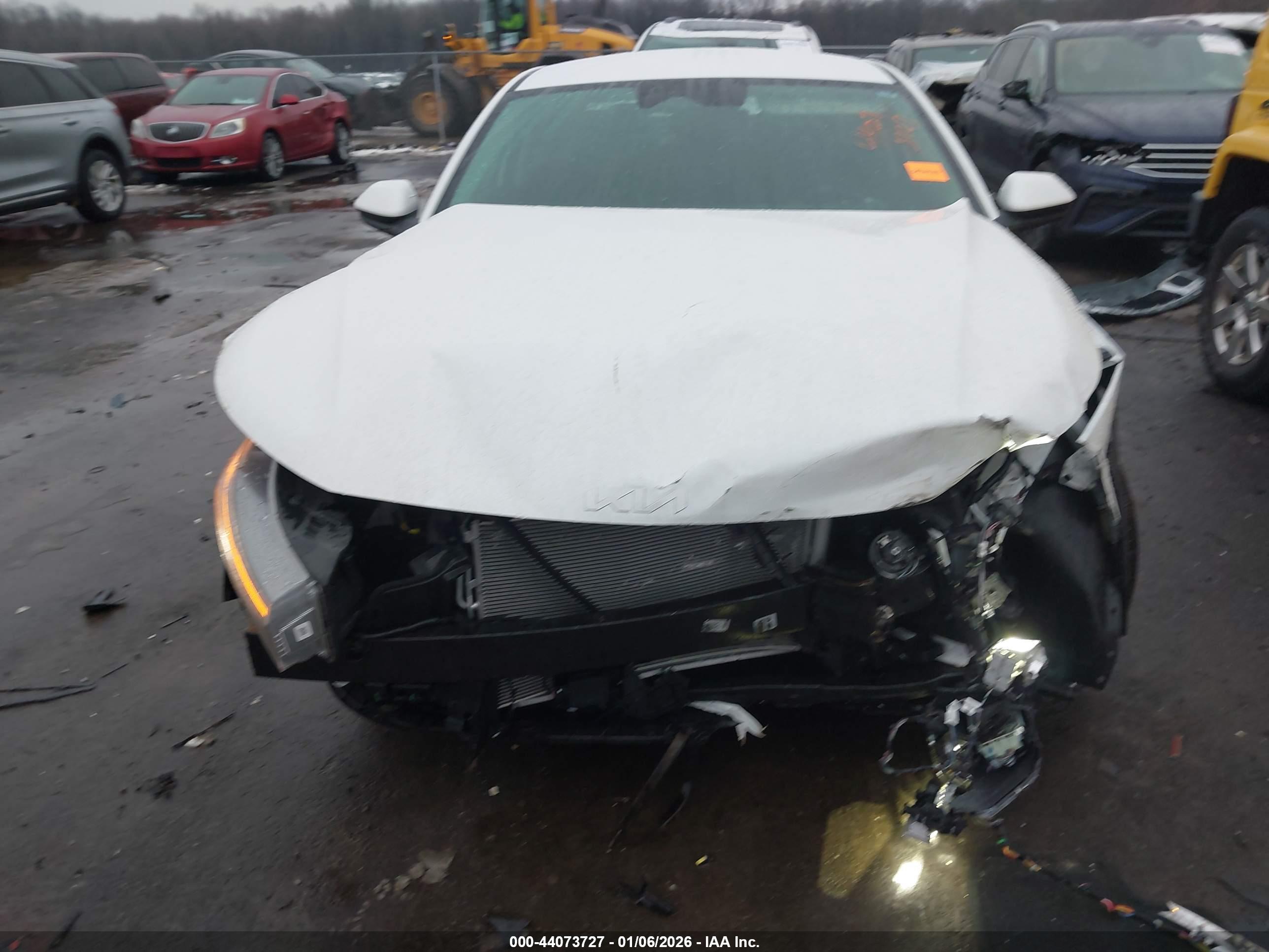 KIA K4 image 6