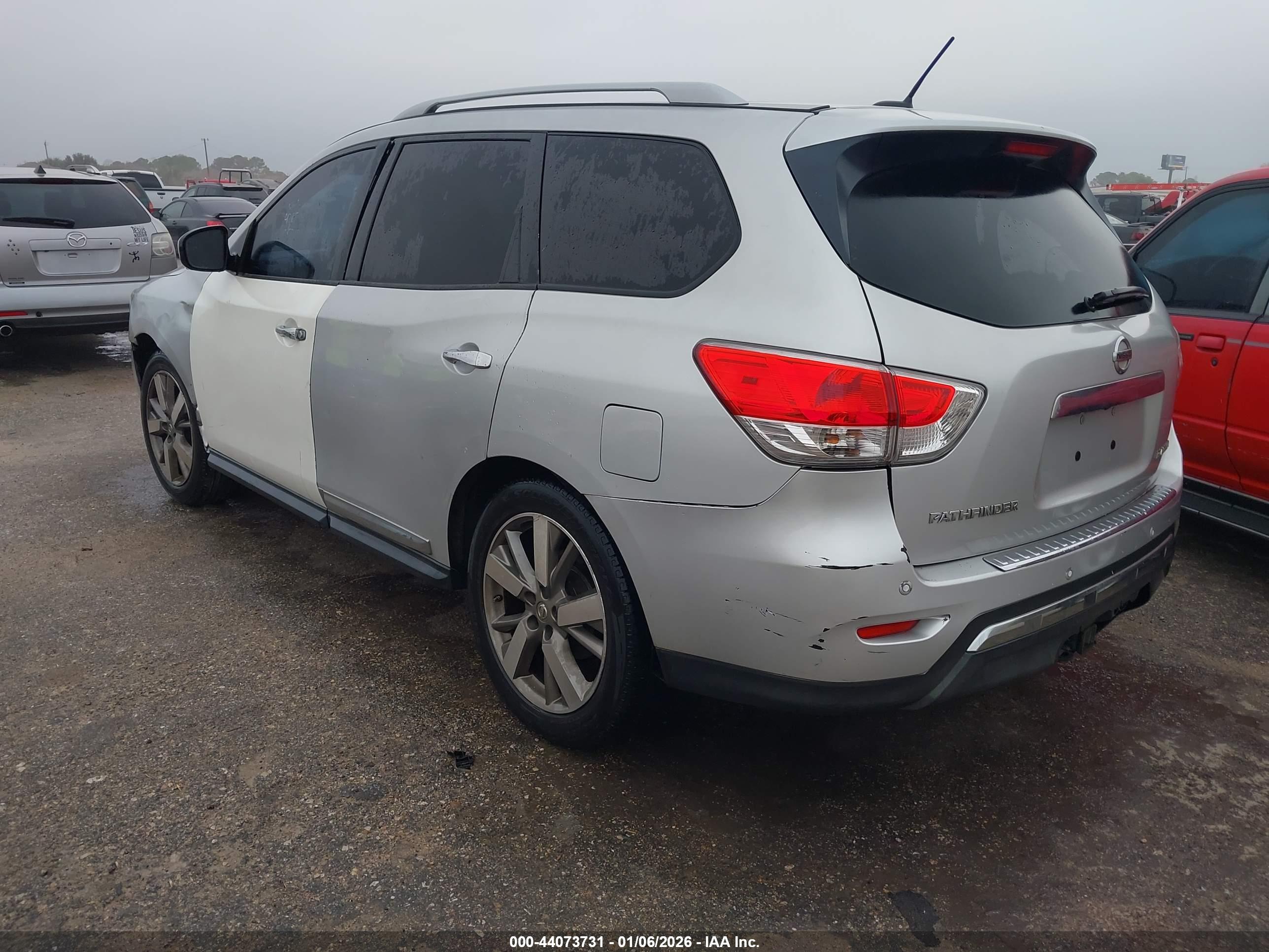 NISSAN PATHFINDER image 3