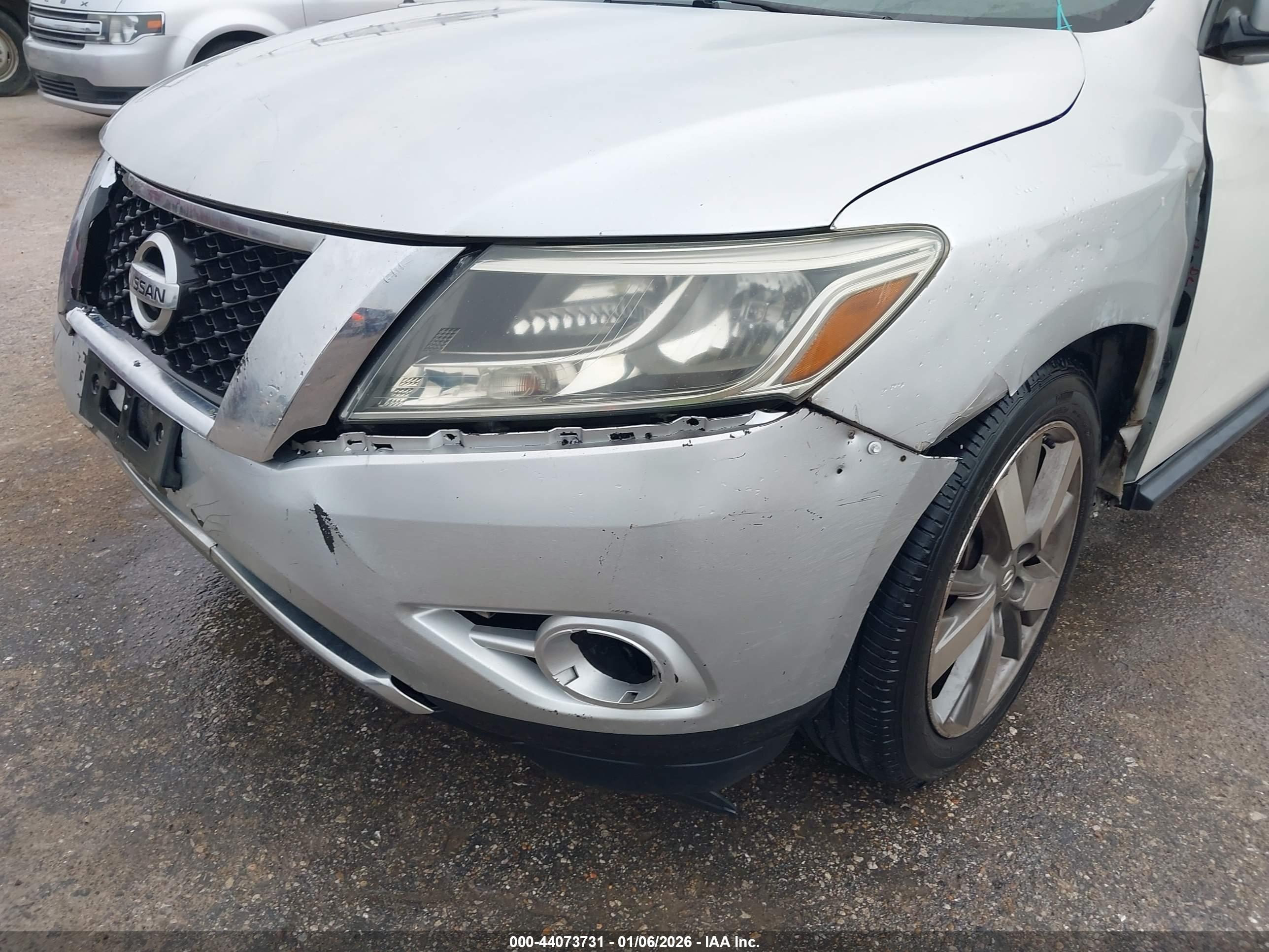 NISSAN PATHFINDER image 6