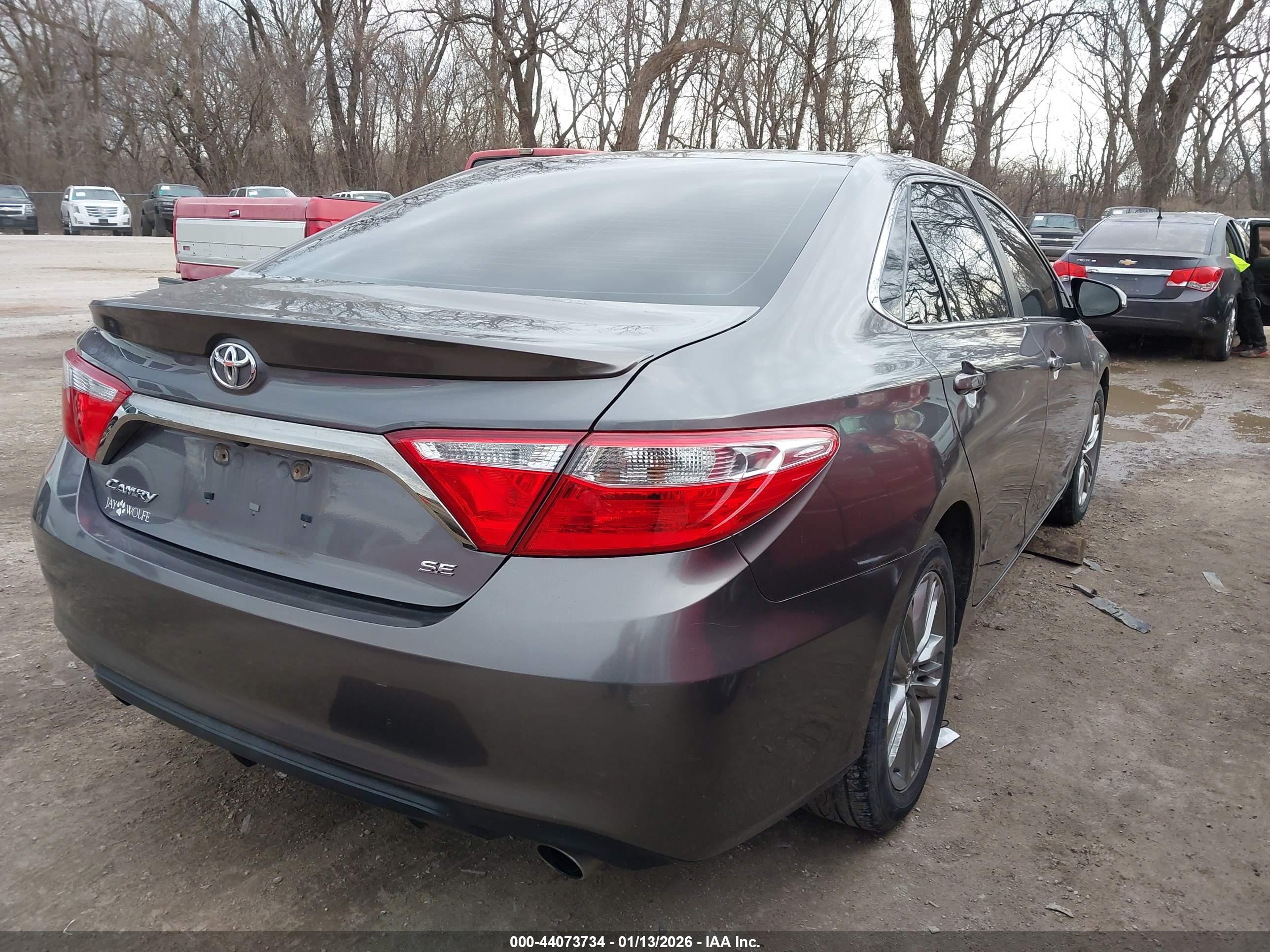 TOYOTA CAMRY image 4