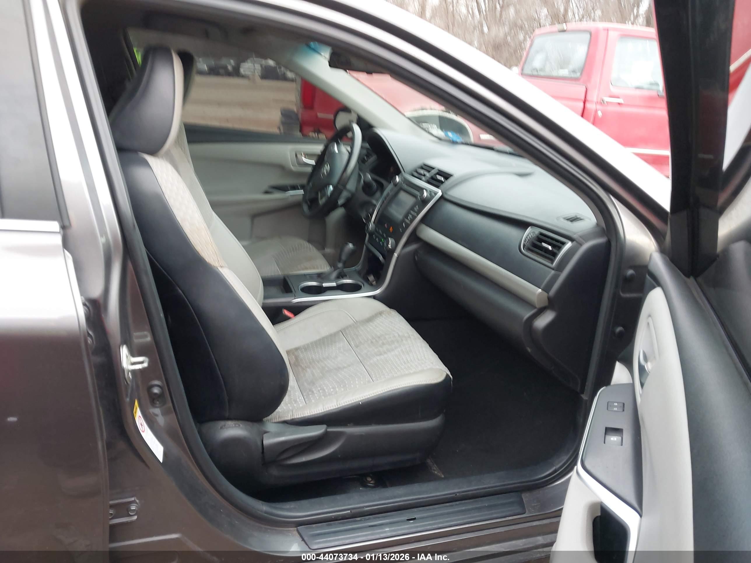 TOYOTA CAMRY image 5