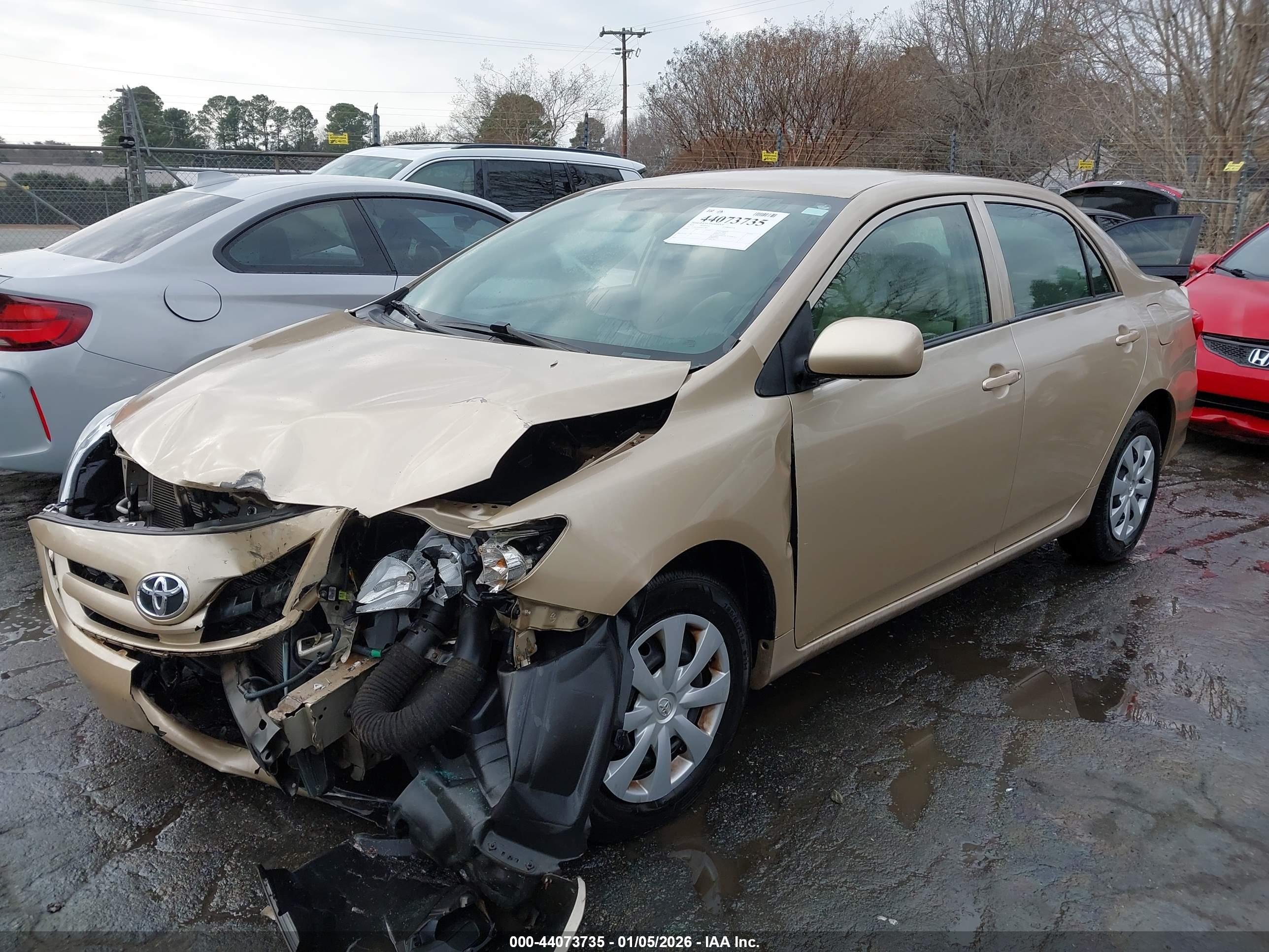 TOYOTA COROLLA image 2
