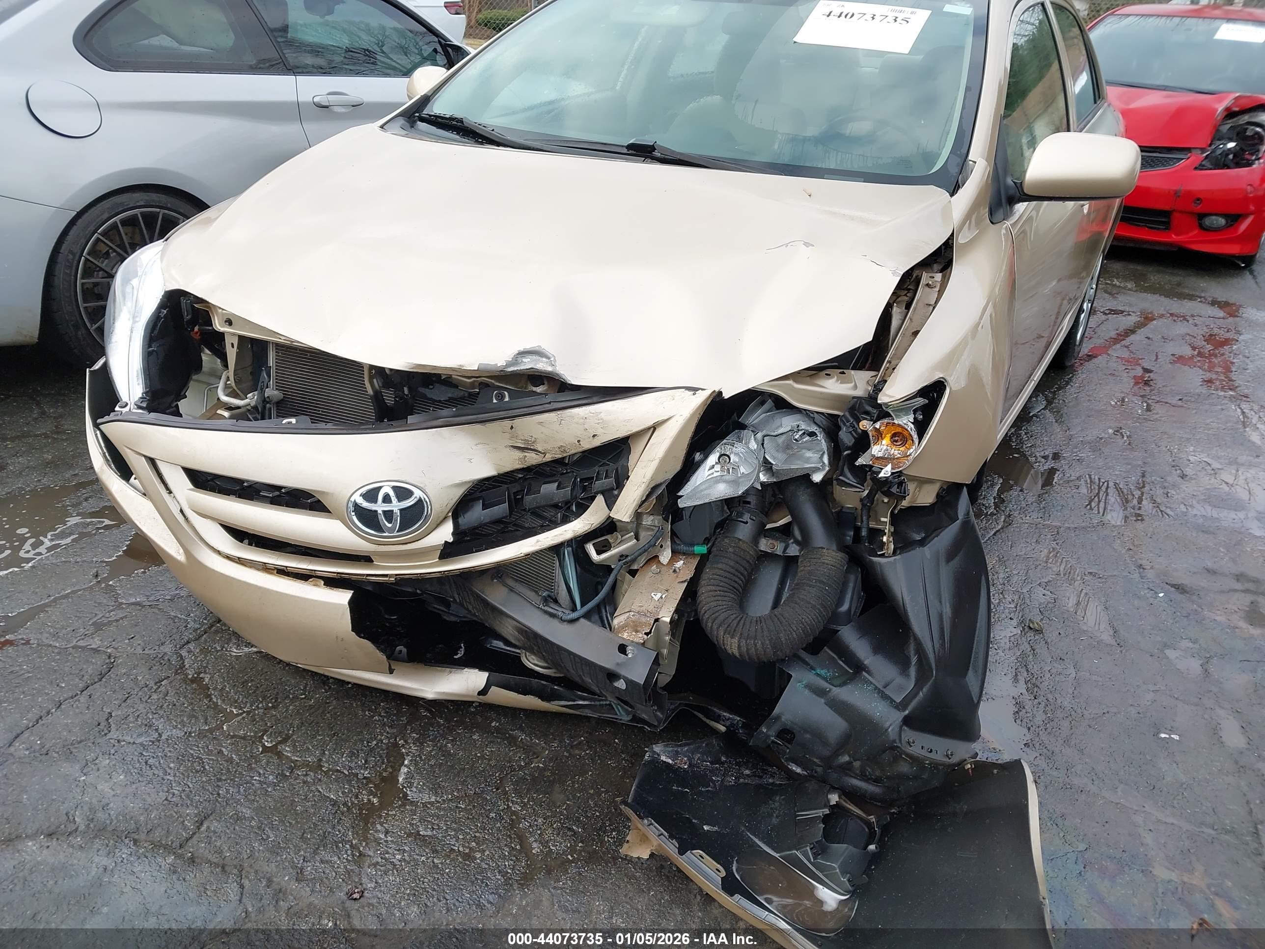 TOYOTA COROLLA image 6