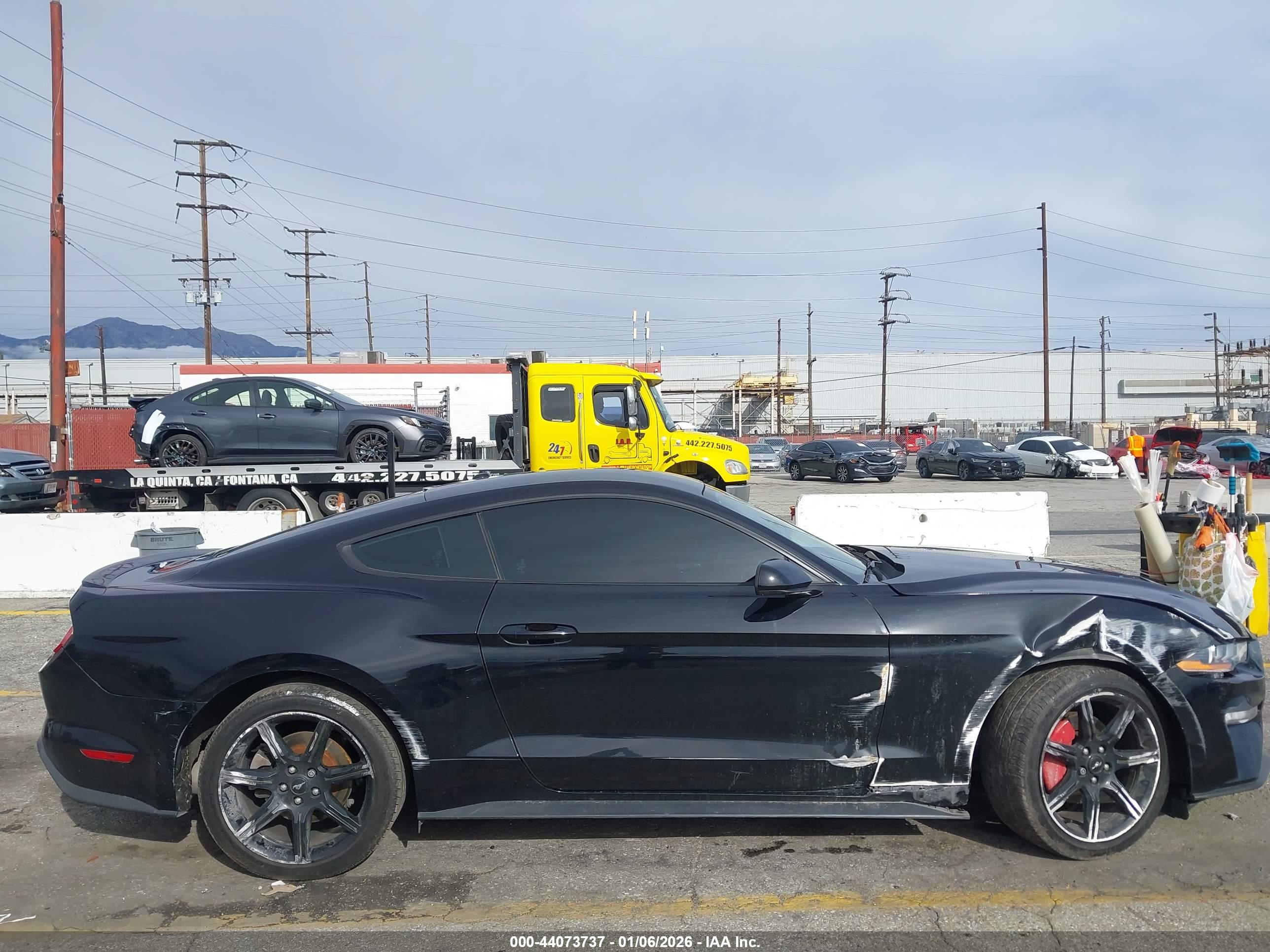 FORD MUSTANG image 6