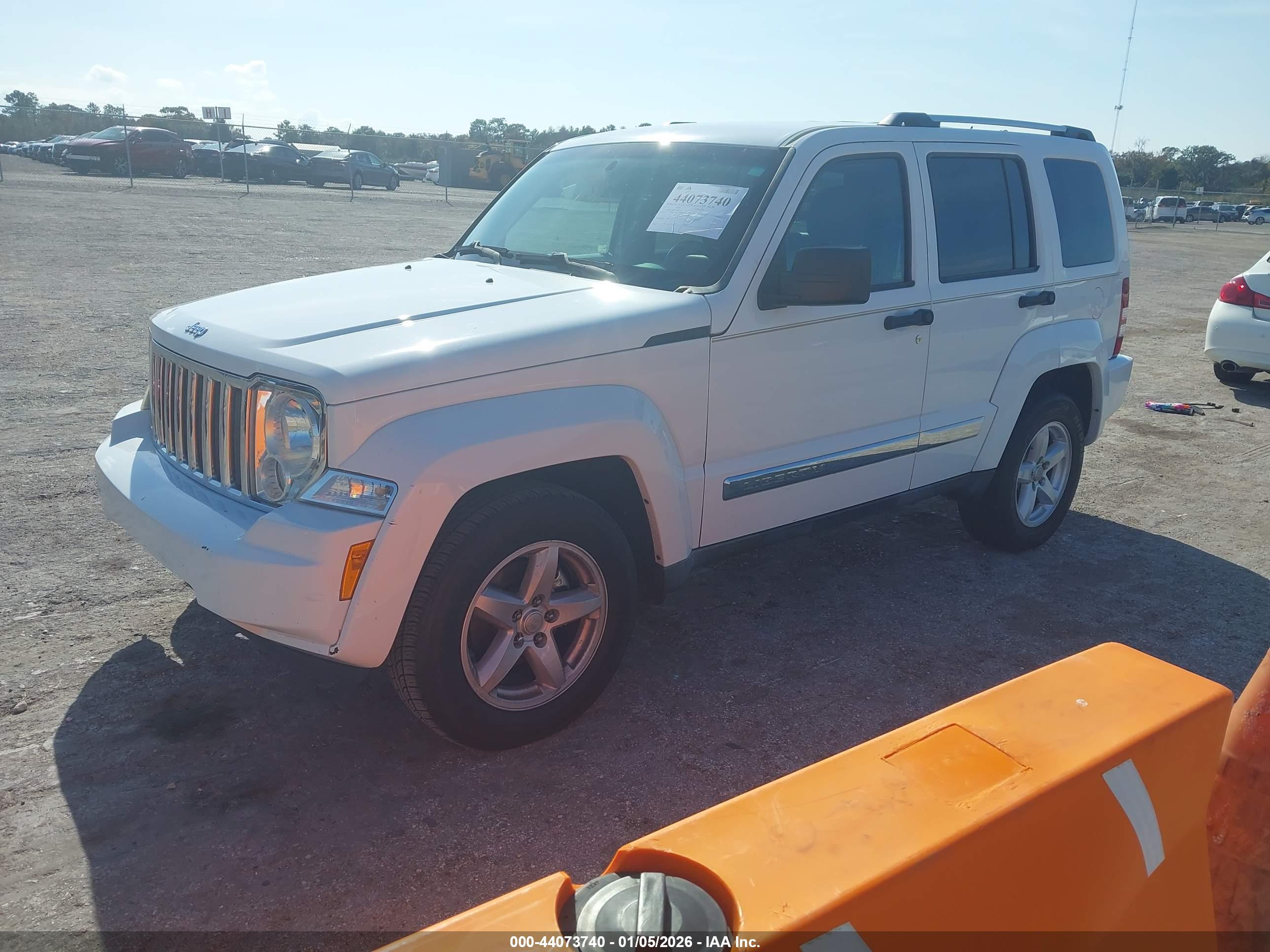 JEEP LIBERTY image 2