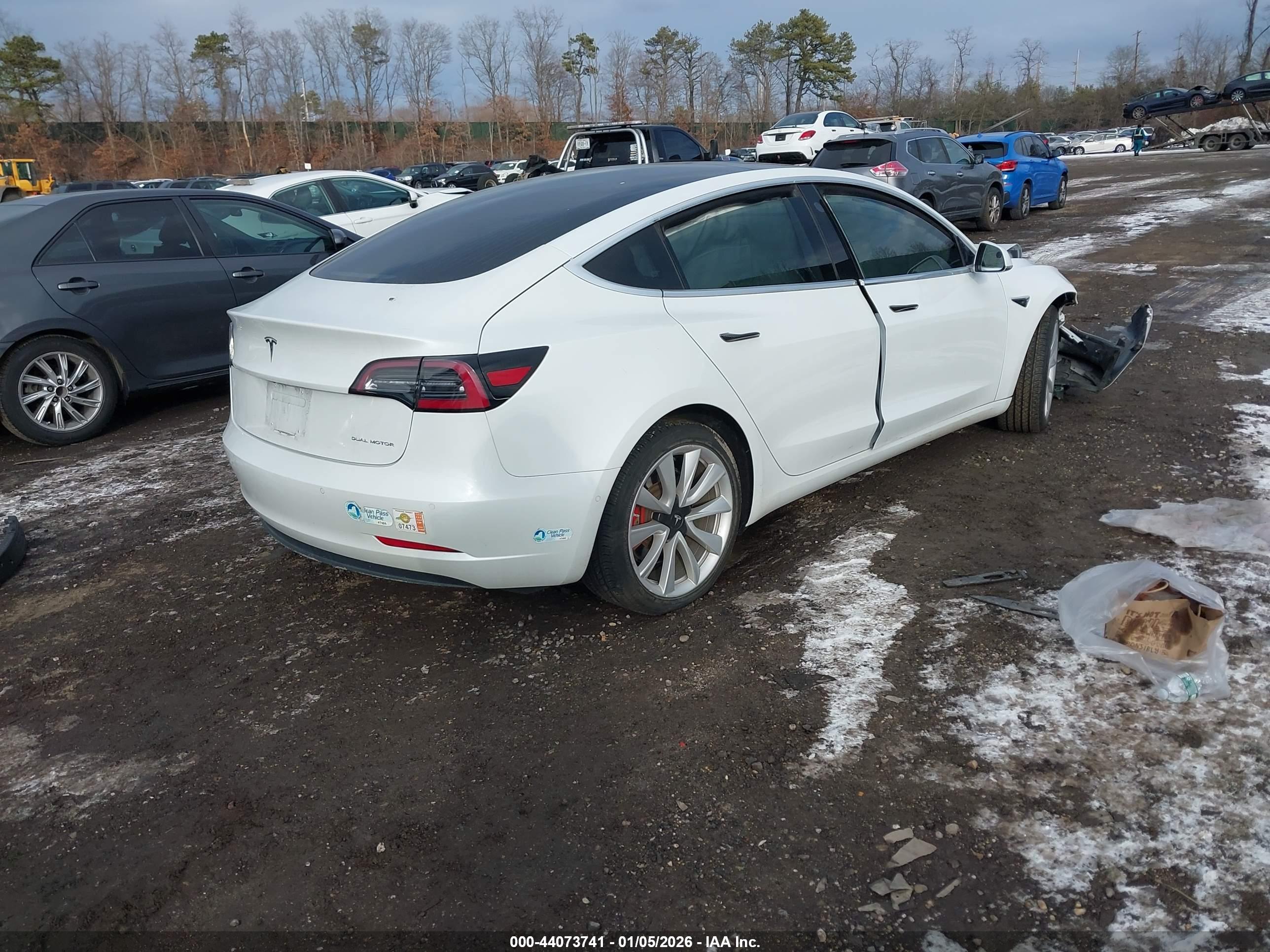 TESLA MODEL image 4