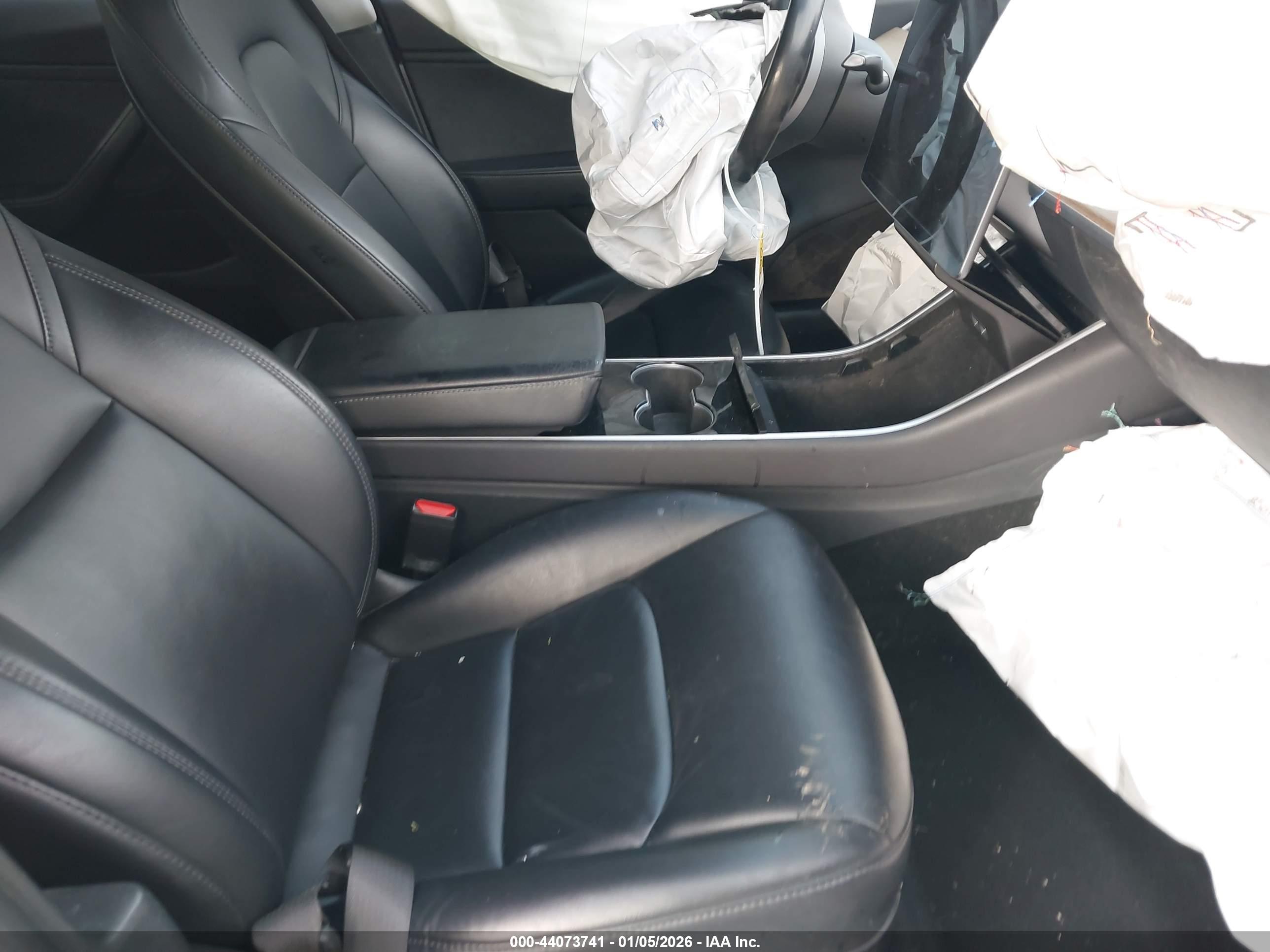 TESLA MODEL image 5