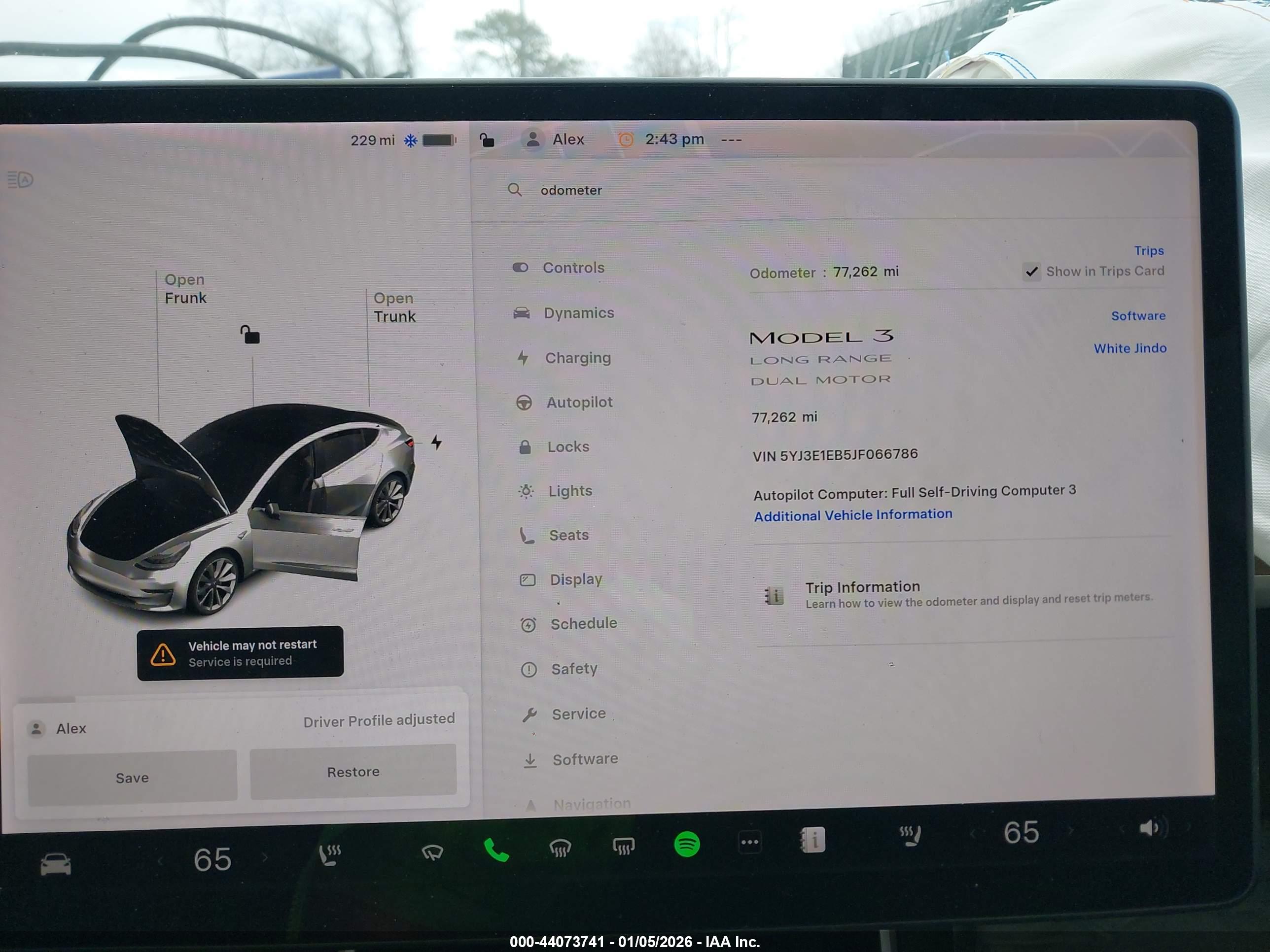 TESLA MODEL image 7