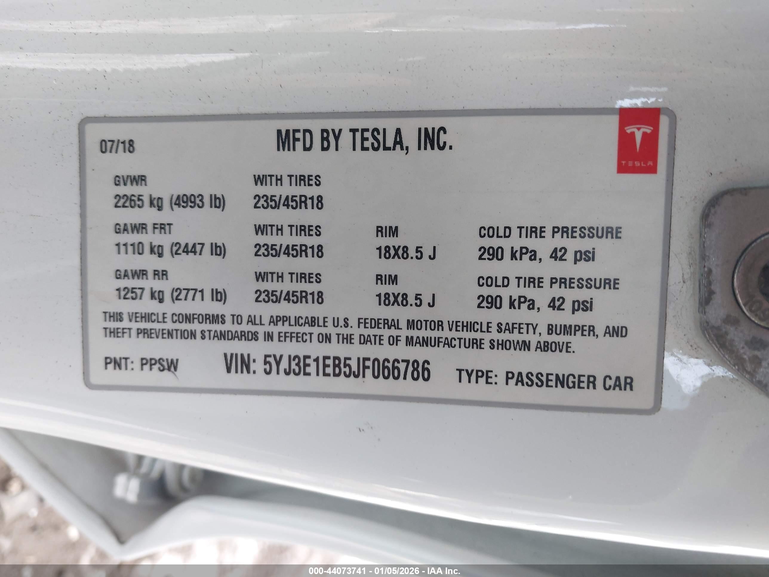 TESLA MODEL image 9
